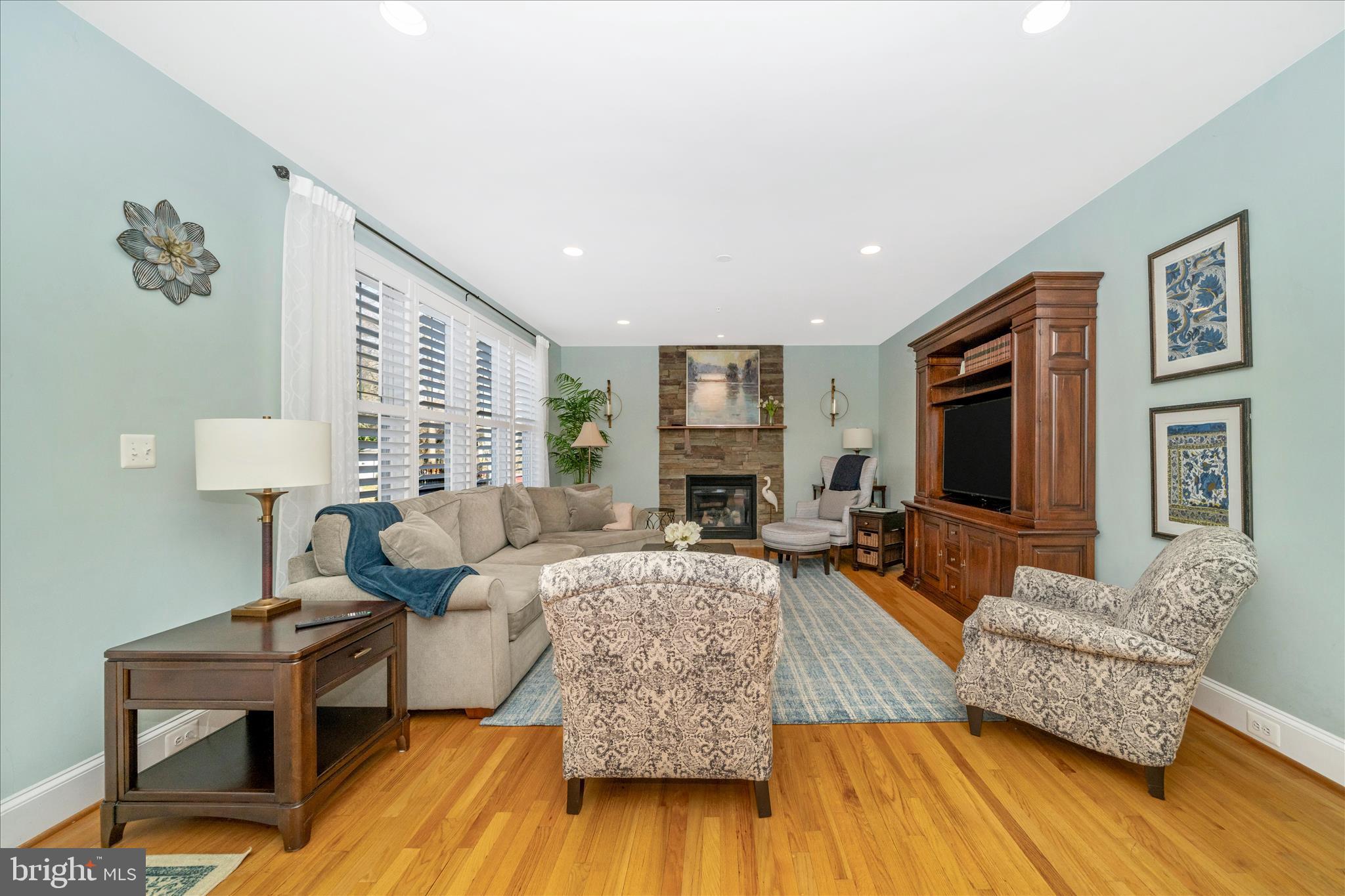 LONE OAK - Residential