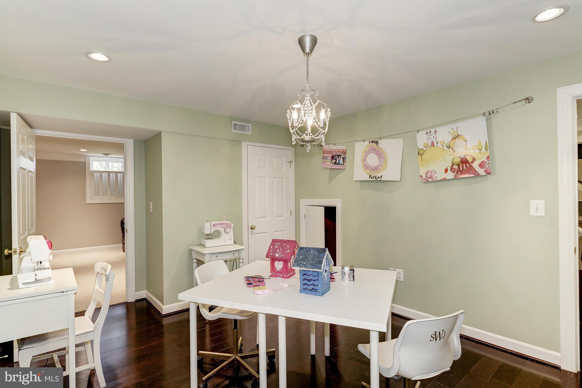 POTOMAC GLEN - Residential