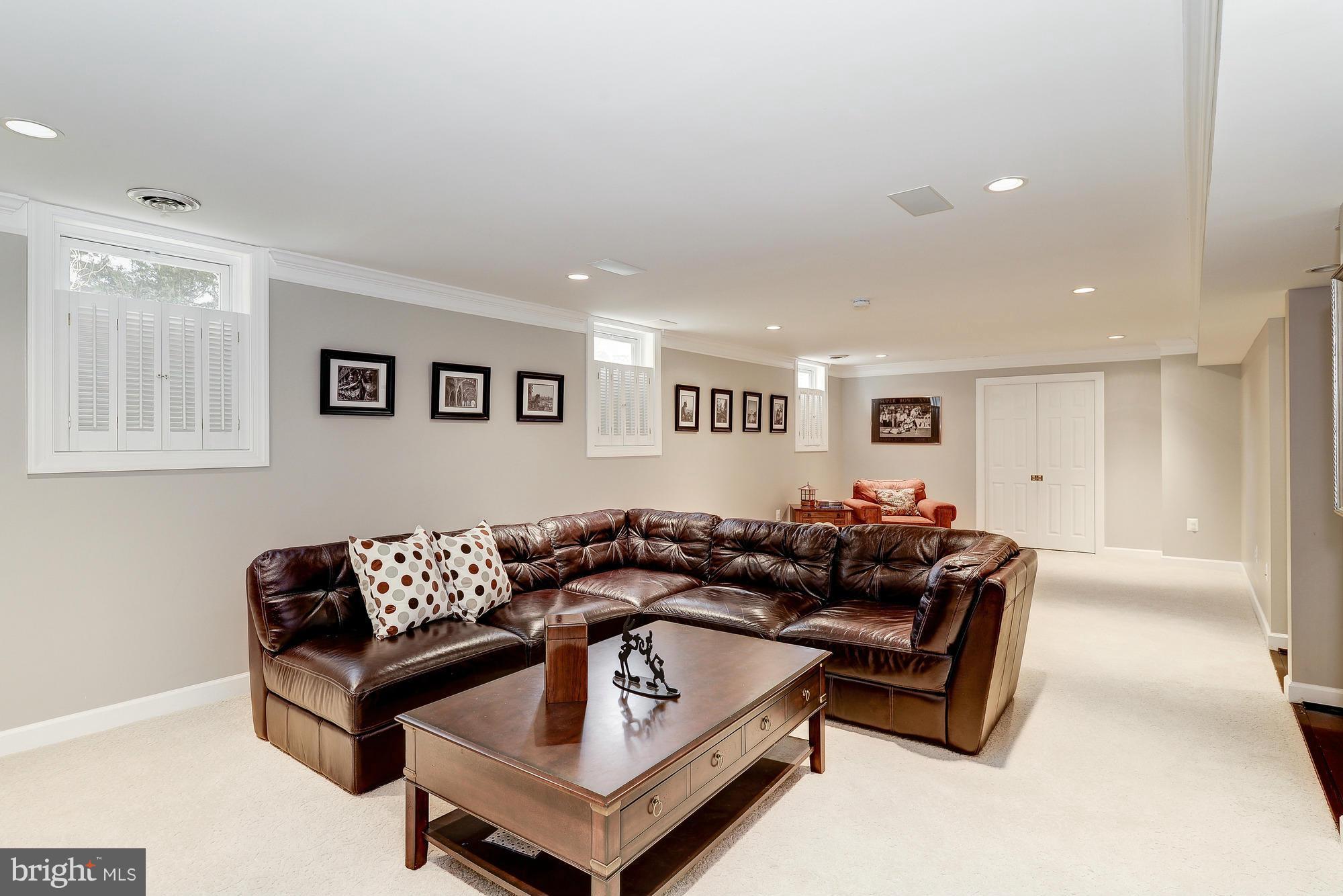 POTOMAC GLEN - Residential