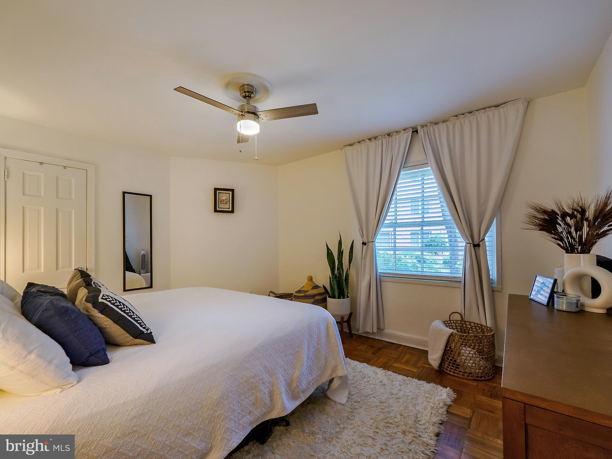 POTOWMACK CROSSING - Residential