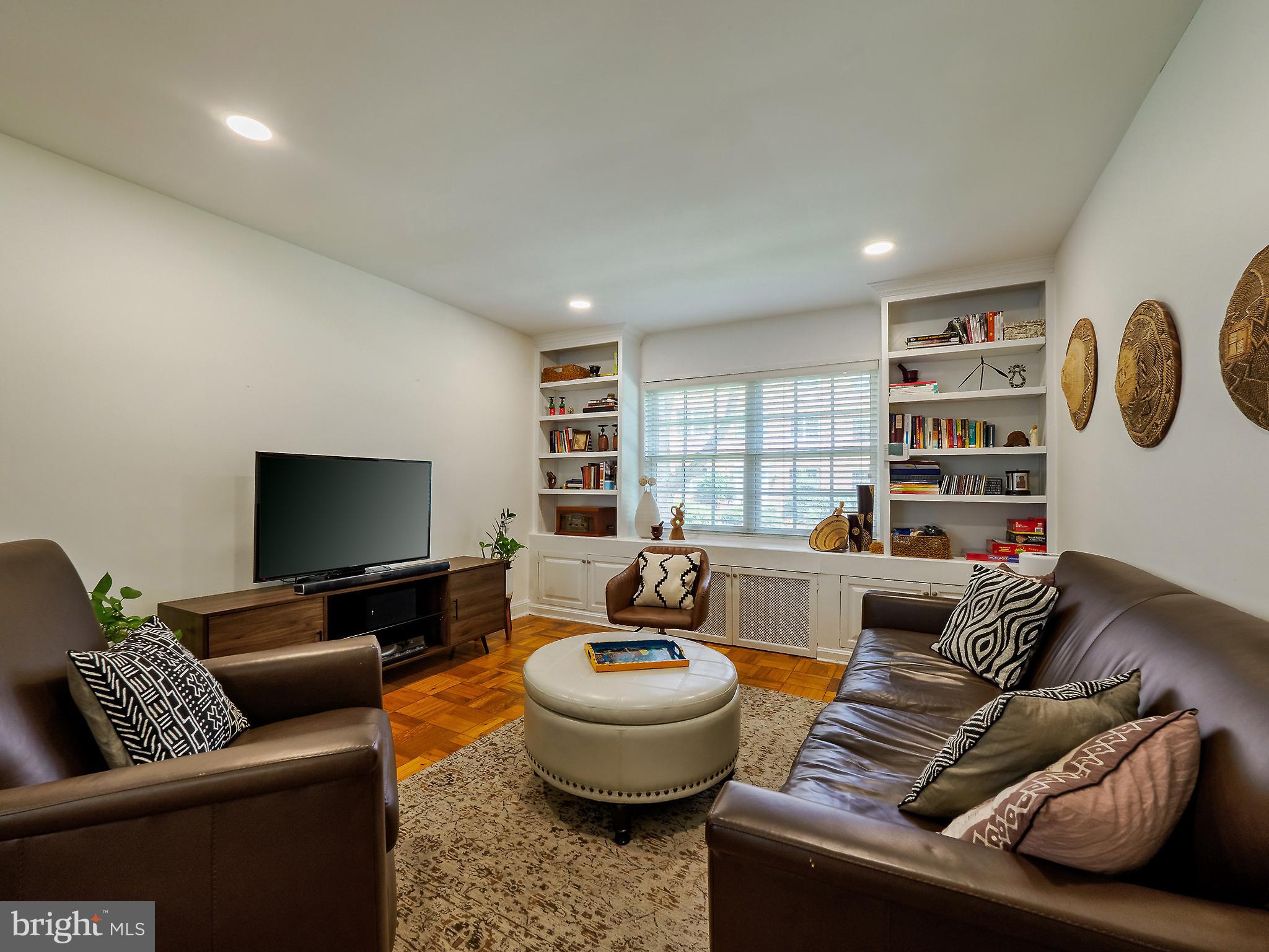 POTOWMACK CROSSING - Residential