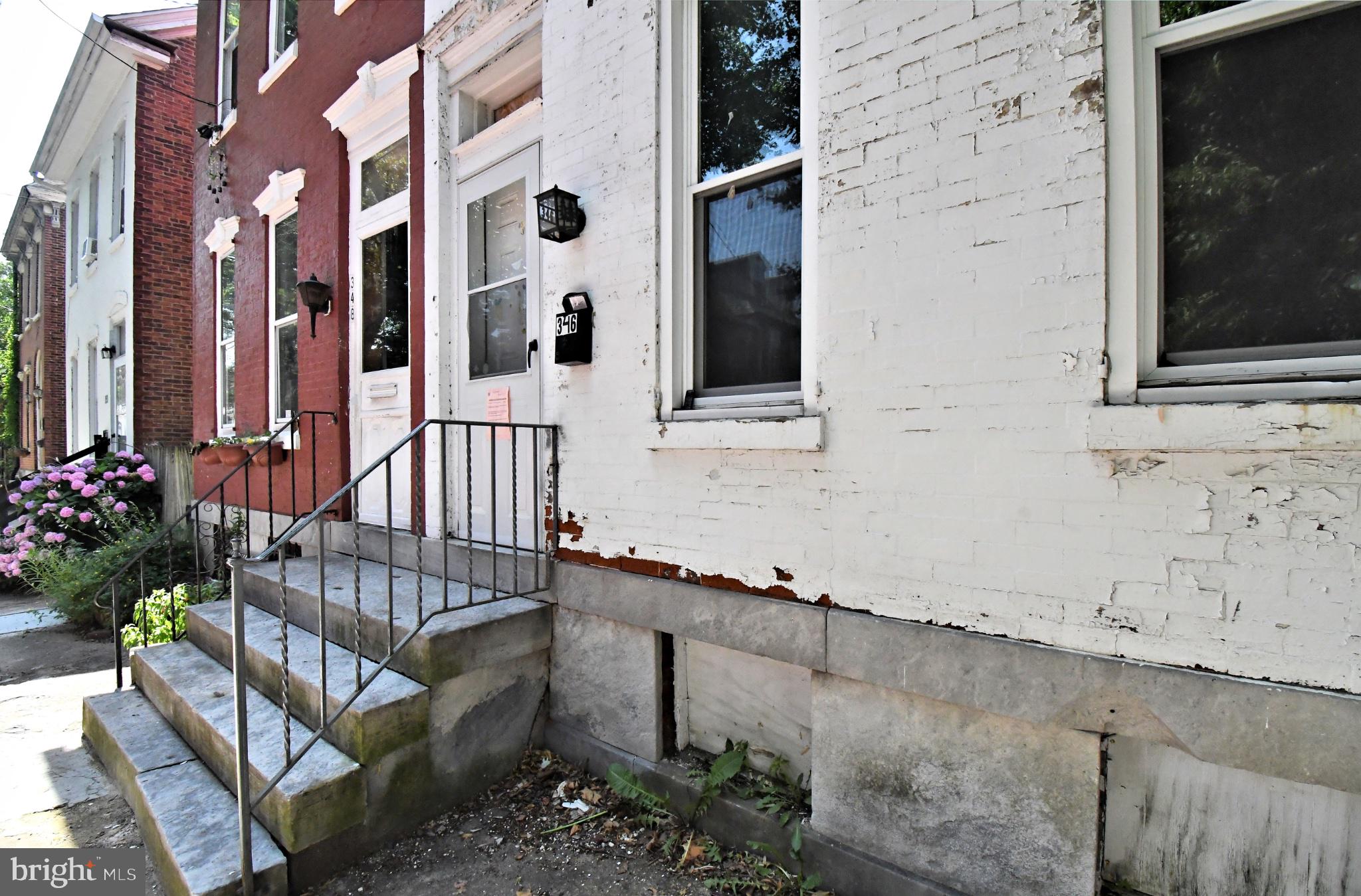 346 W WALNUT STREET