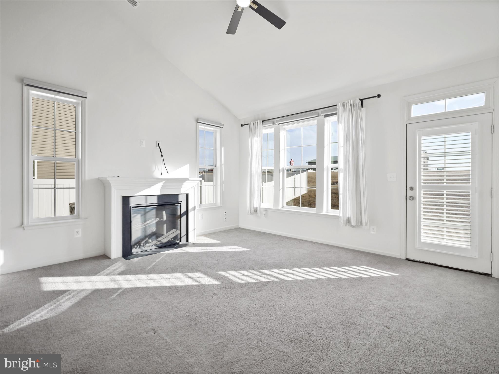 VILLAS AT GATEWAY - Residential