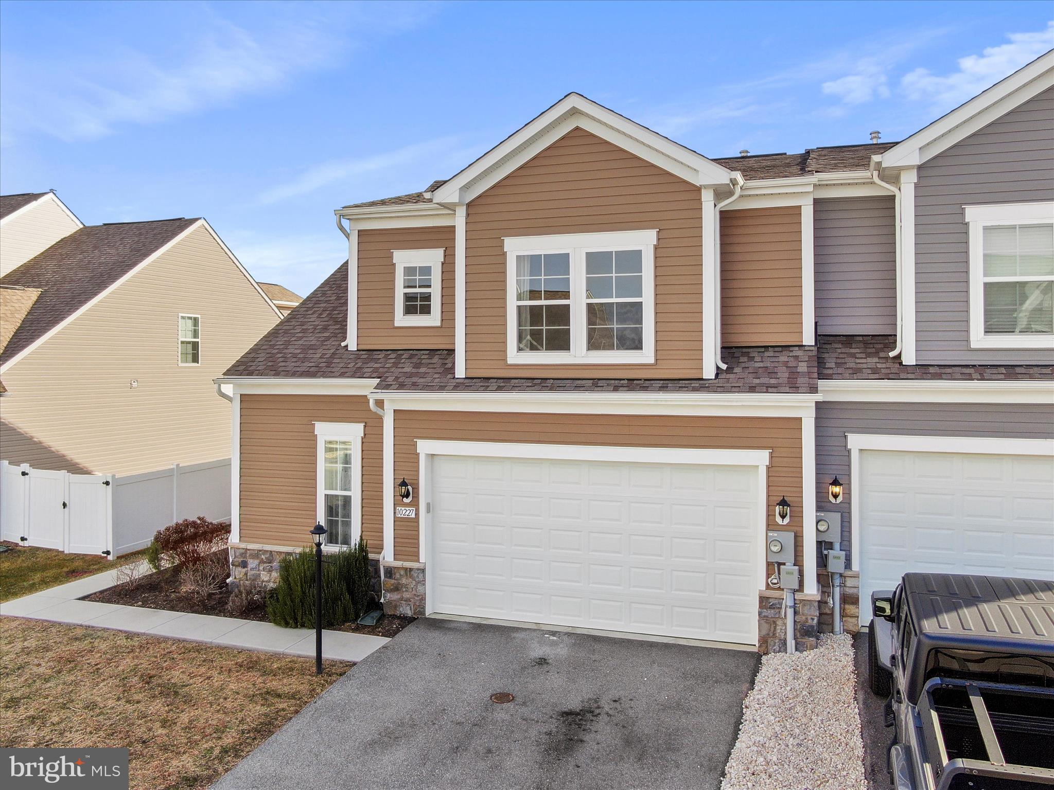 VILLAS AT GATEWAY - Residential