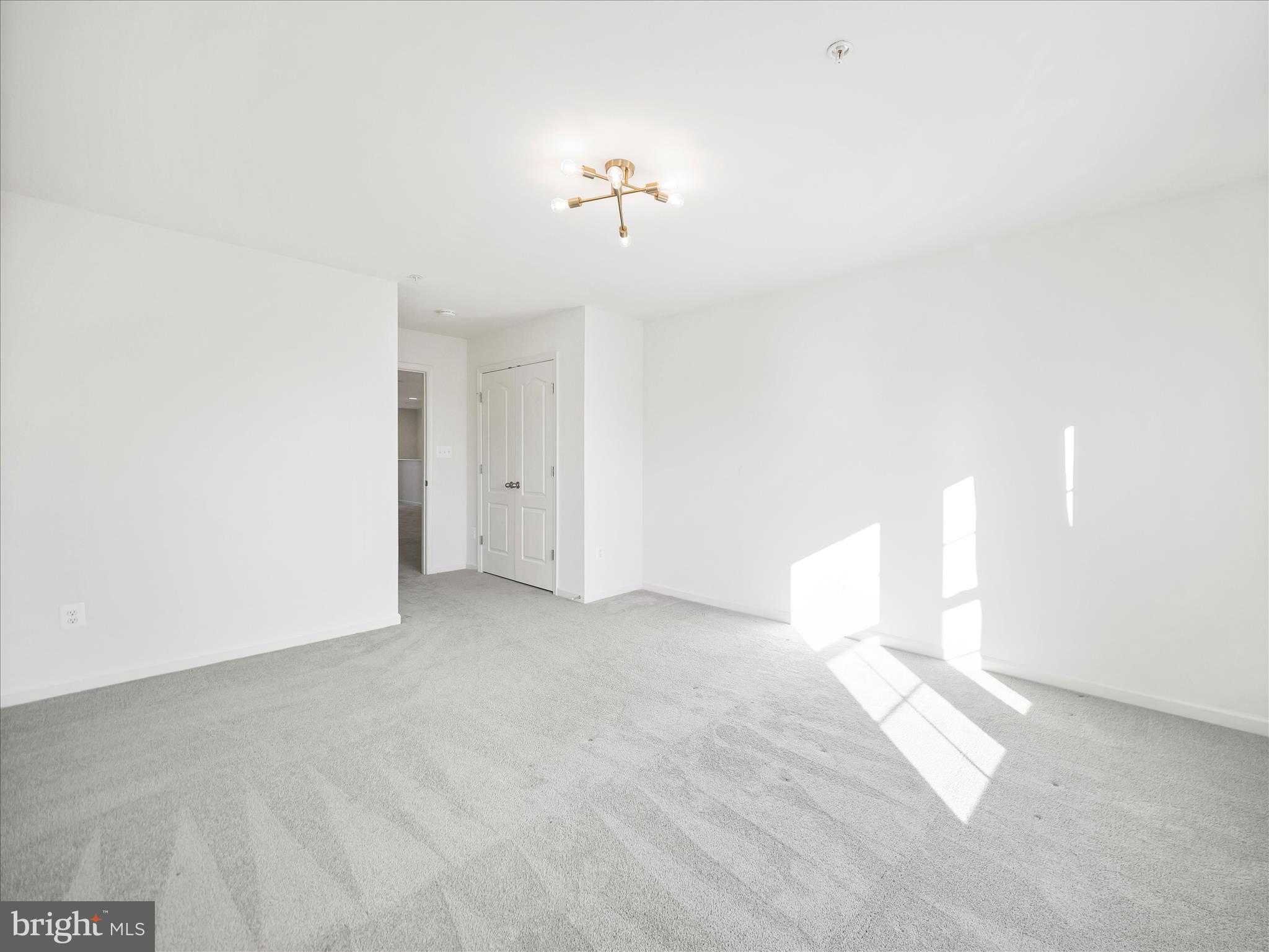 VILLAS AT GATEWAY - Residential