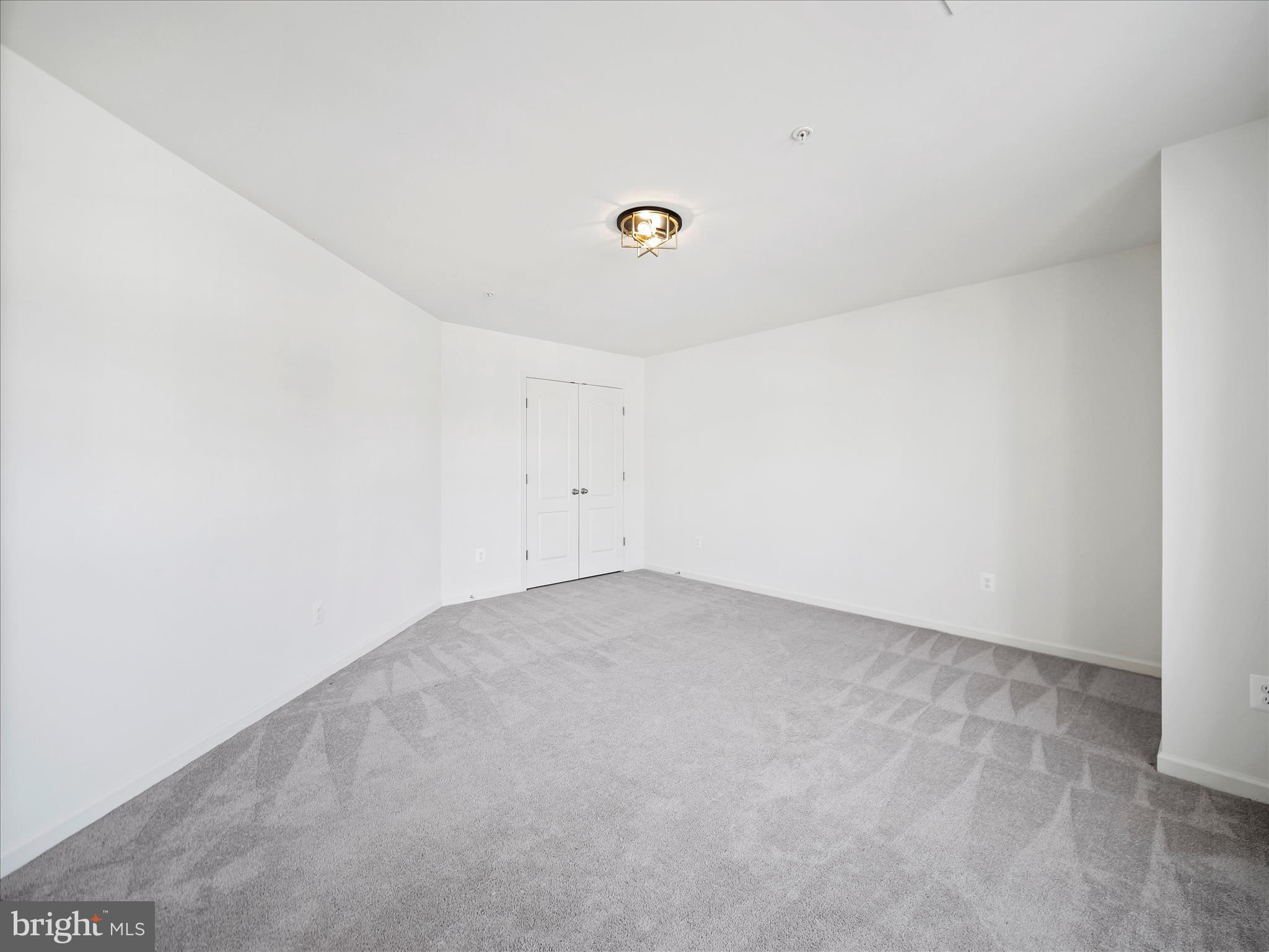 VILLAS AT GATEWAY - Residential