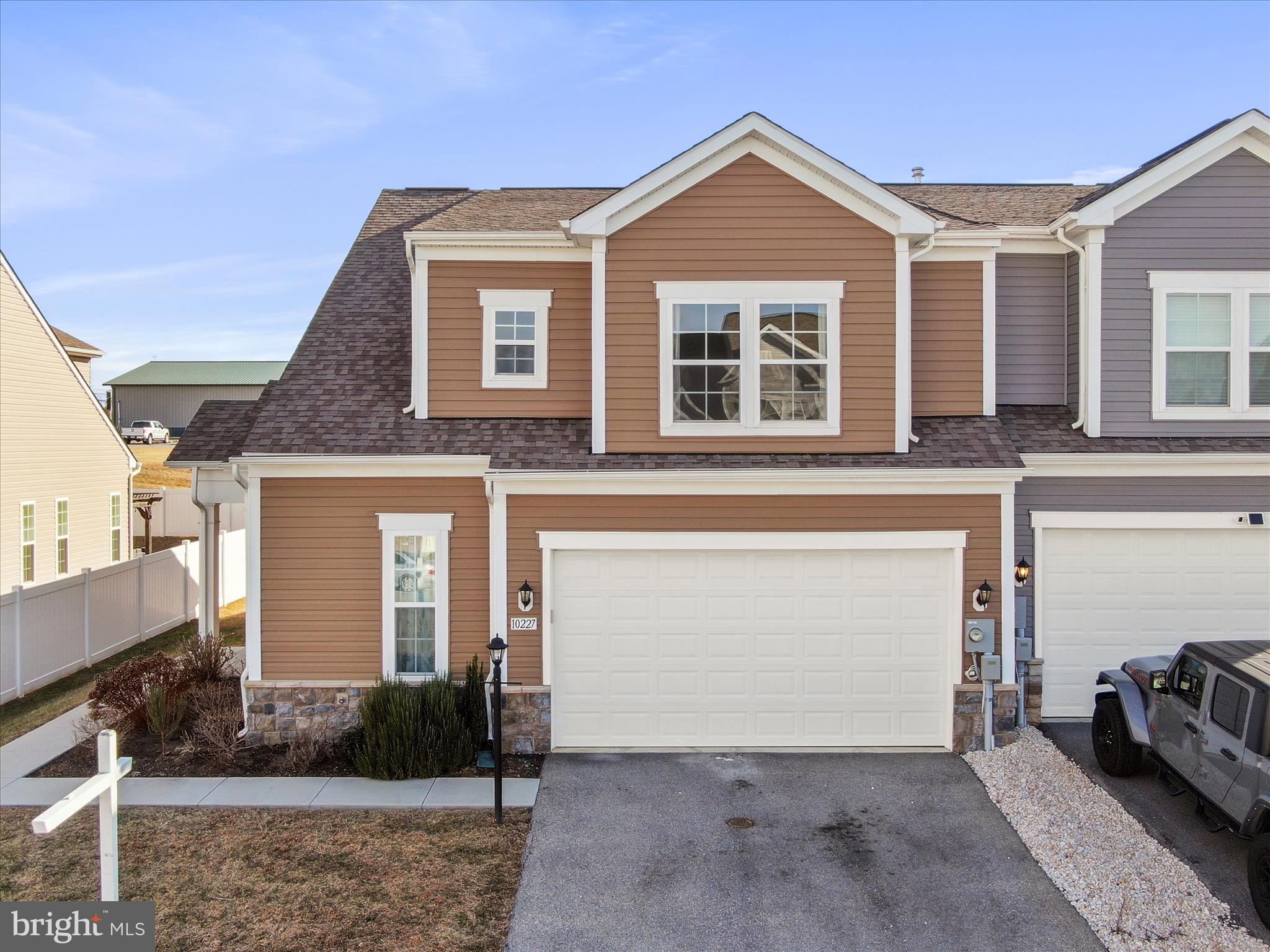 VILLAS AT GATEWAY - Residential