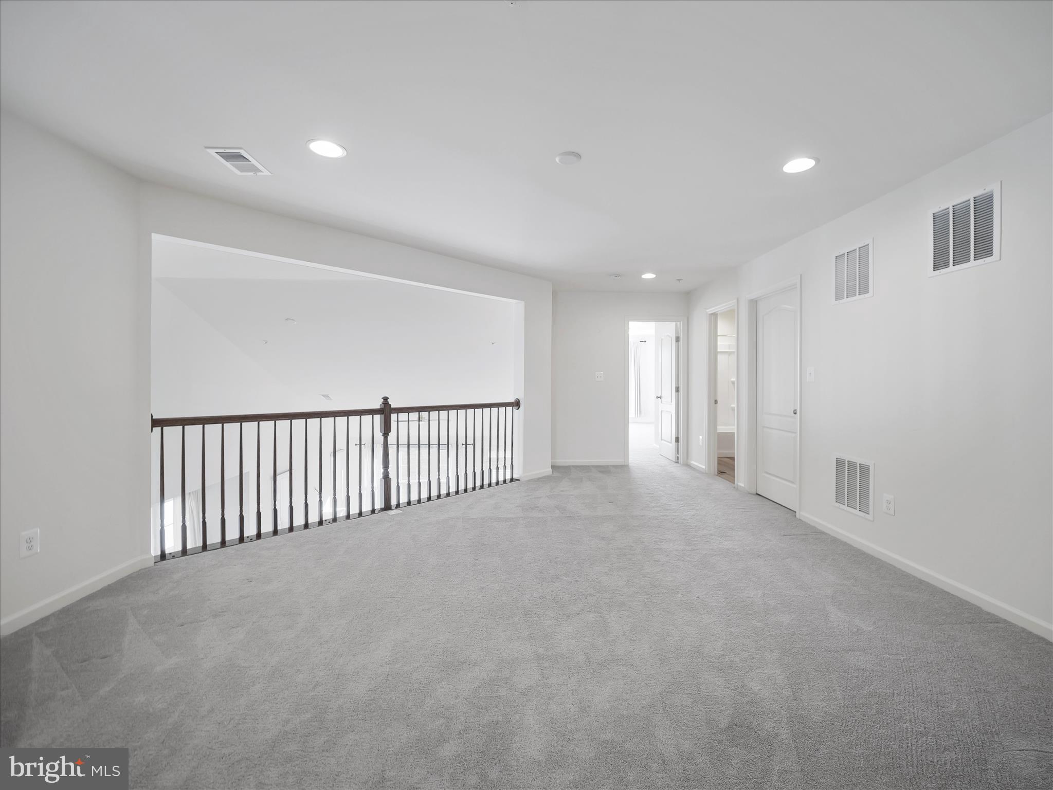 VILLAS AT GATEWAY - Residential