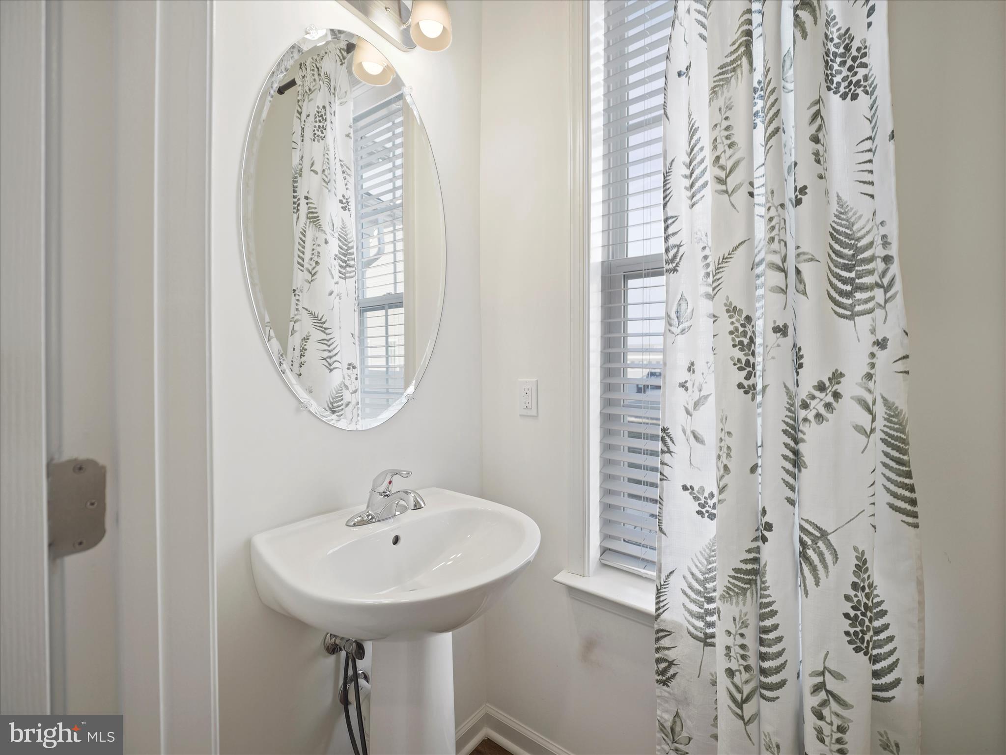 VILLAS AT GATEWAY - Residential