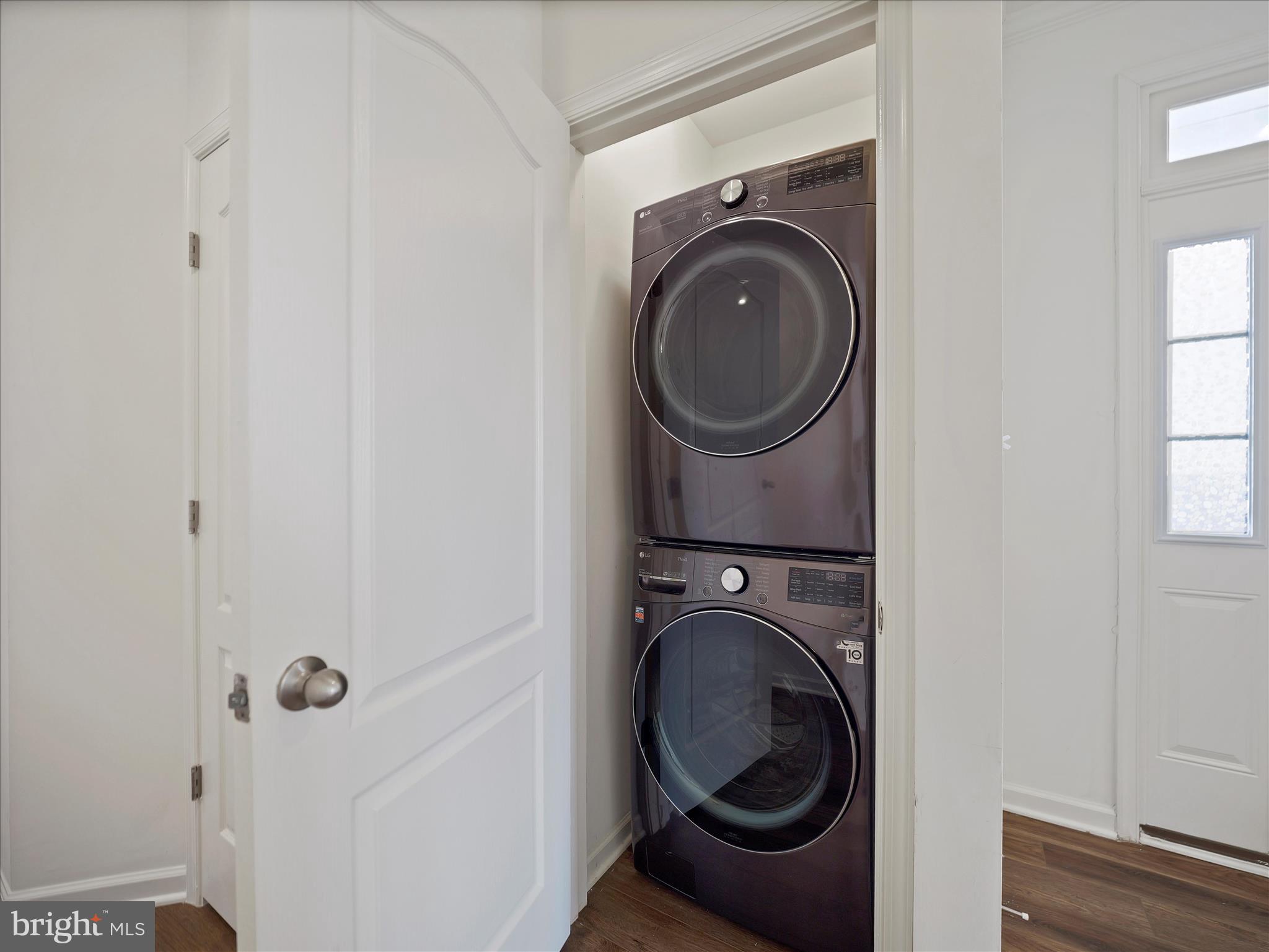 VILLAS AT GATEWAY - Residential