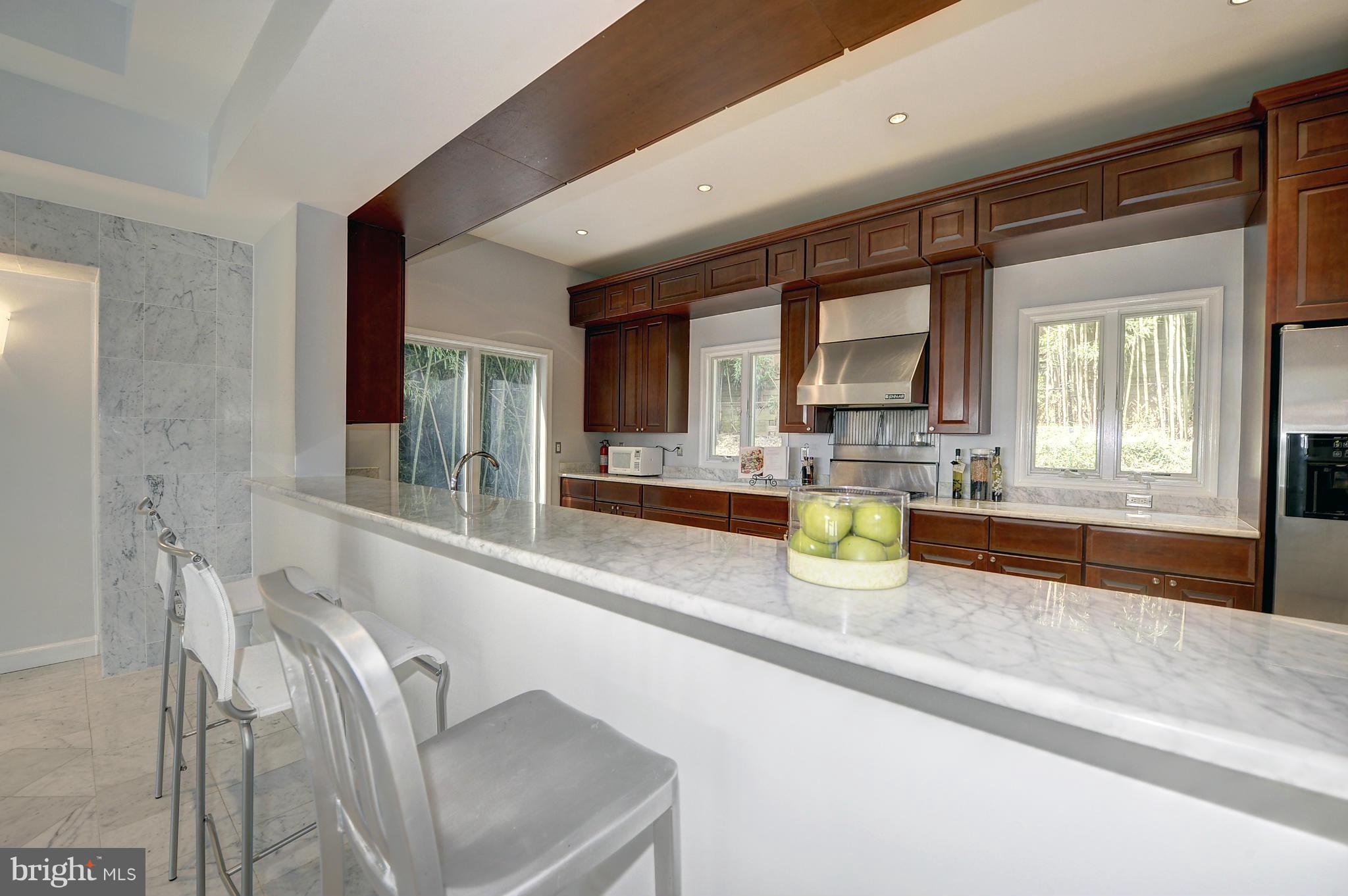 ARLINGTON RIDGE - Residential