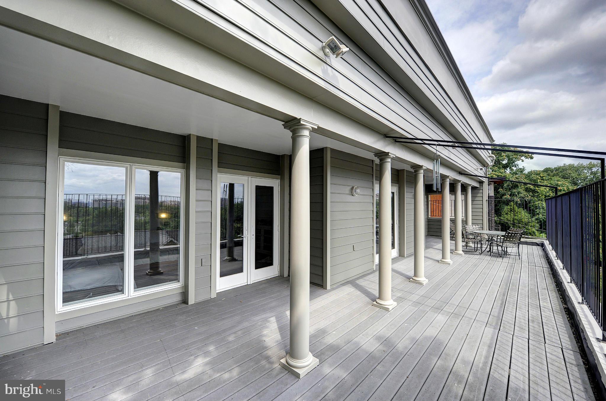 ARLINGTON RIDGE - Residential