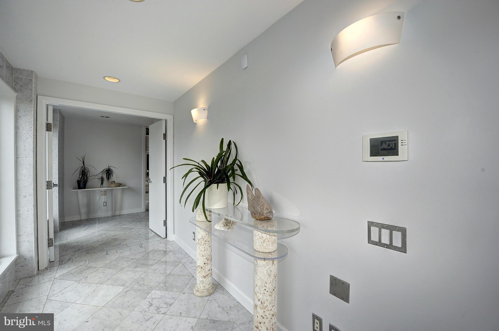 ARLINGTON RIDGE - Residential