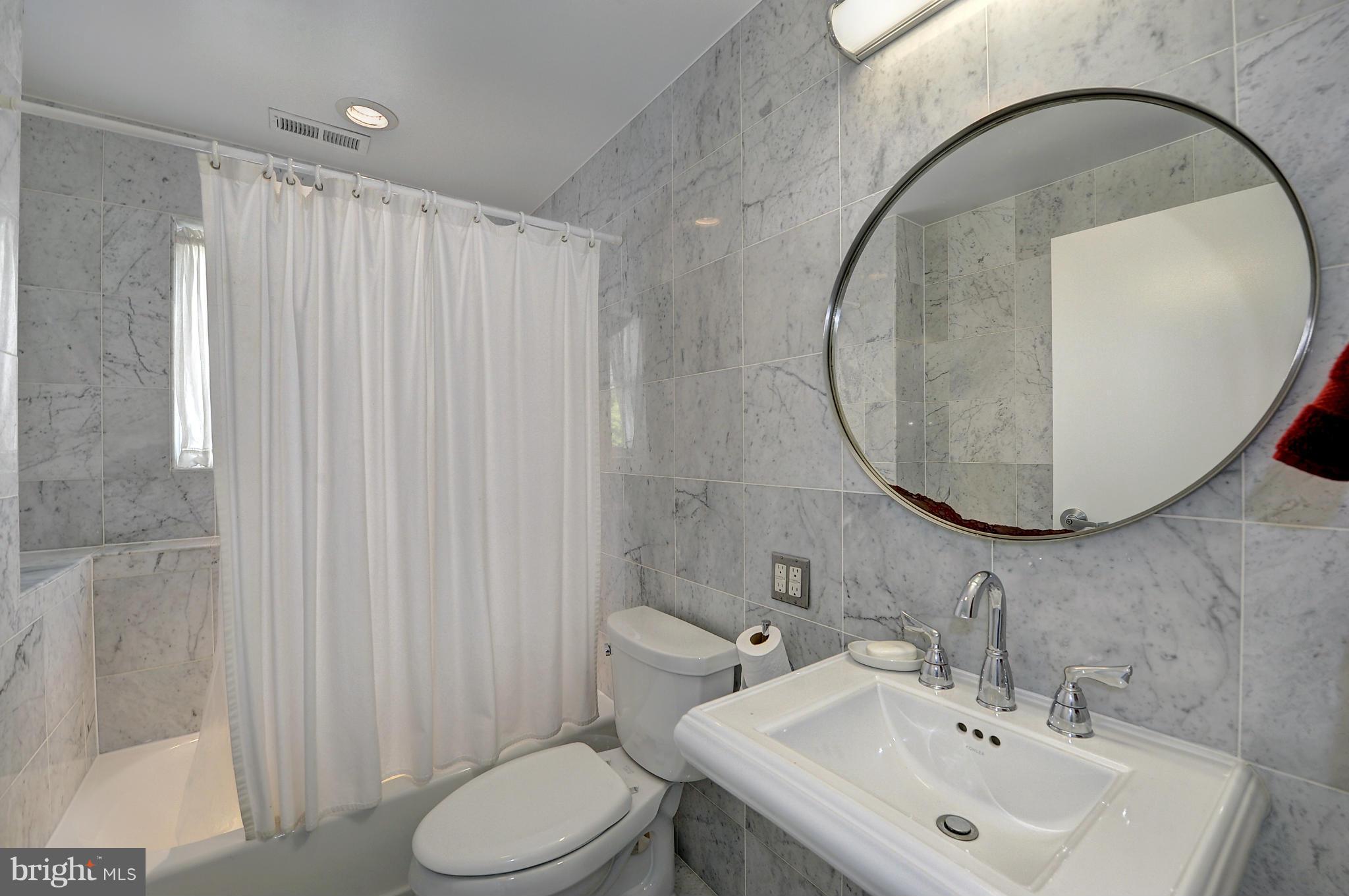 ARLINGTON RIDGE - Residential