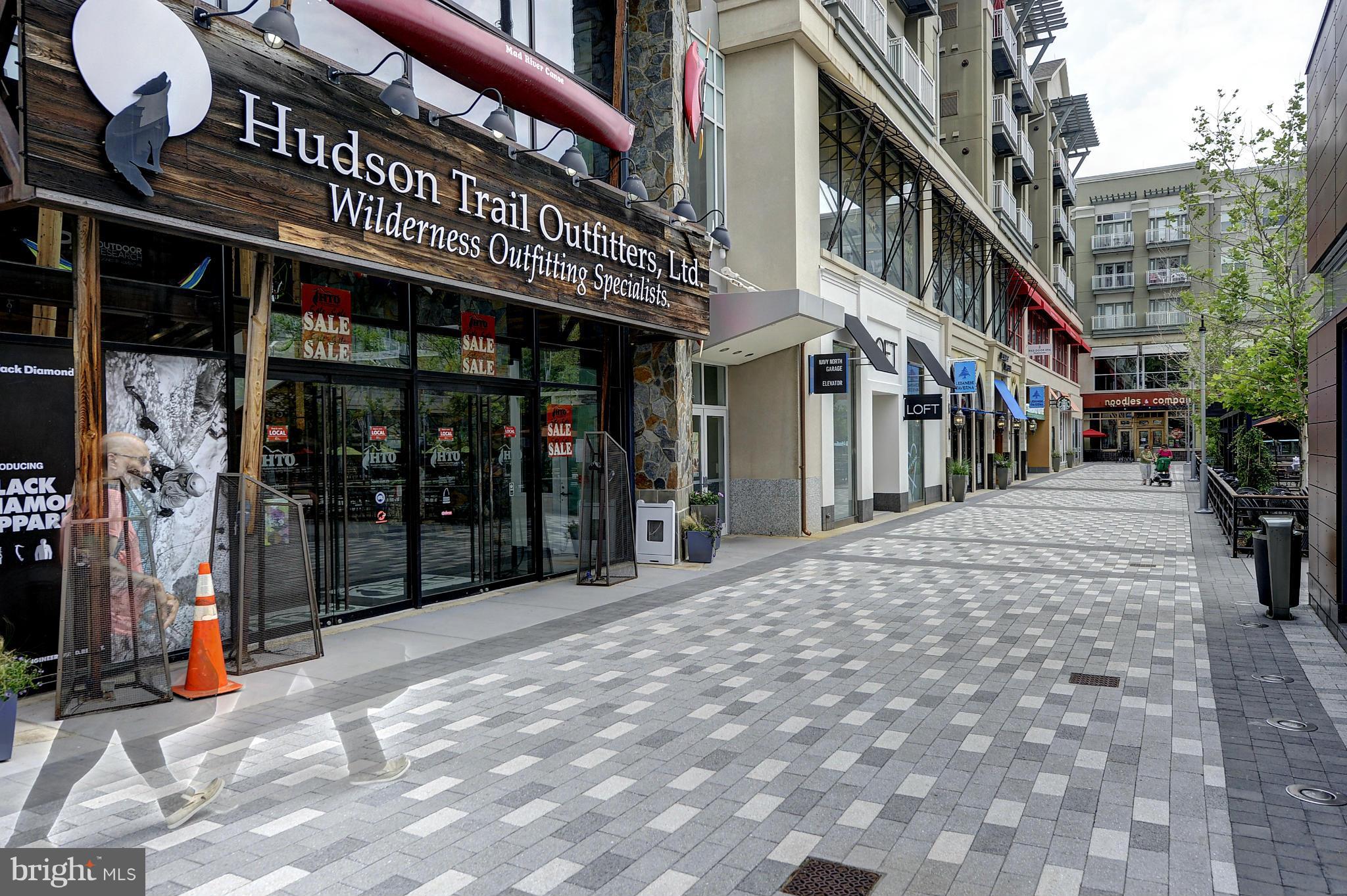 ARLINGTON RIDGE - Residential