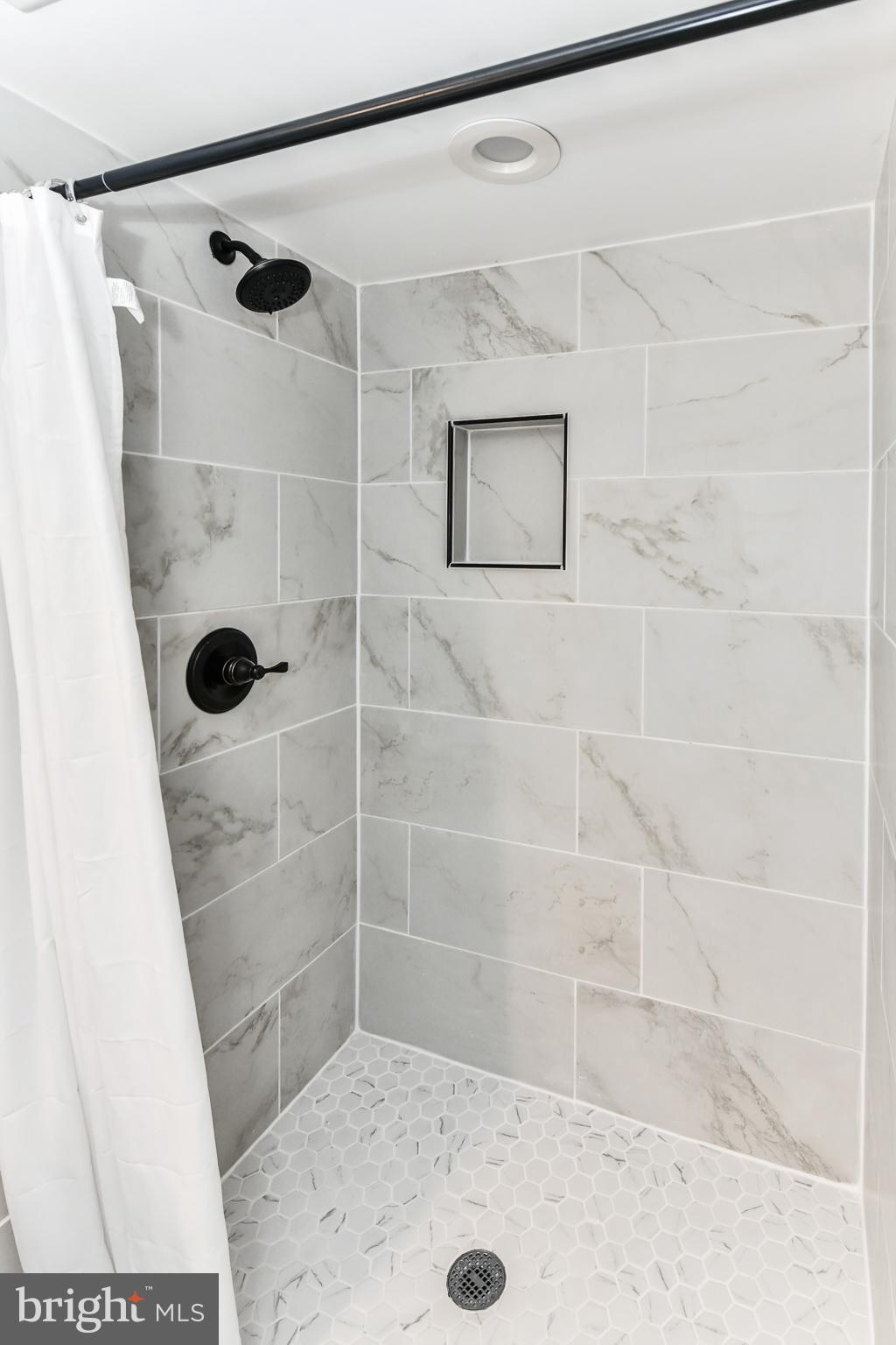 KINGSTREAM - Residential Lease