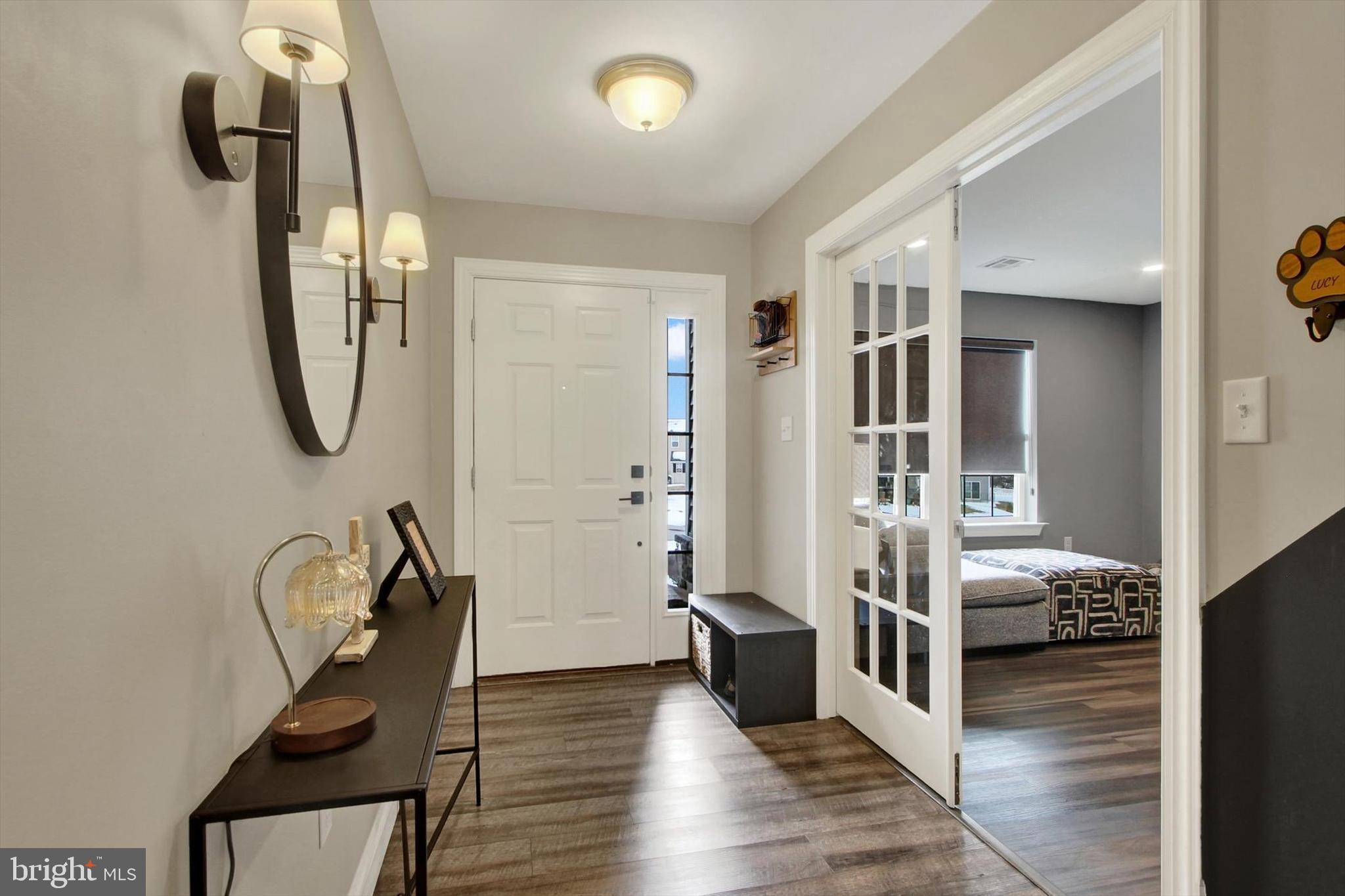 WINDY HEIGHTS, THE NEW - Residential