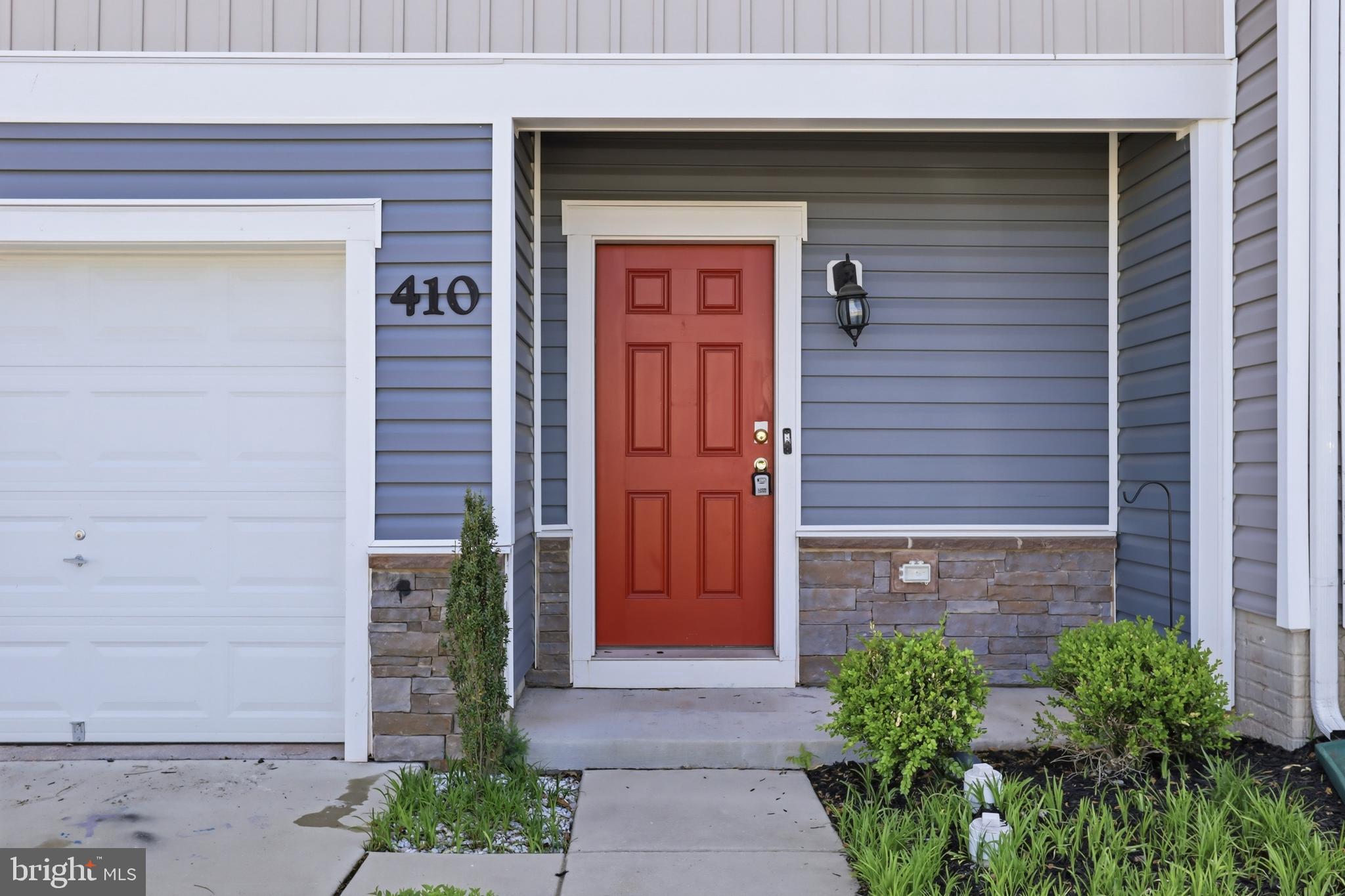 410 MAPLE RUN DRIVE