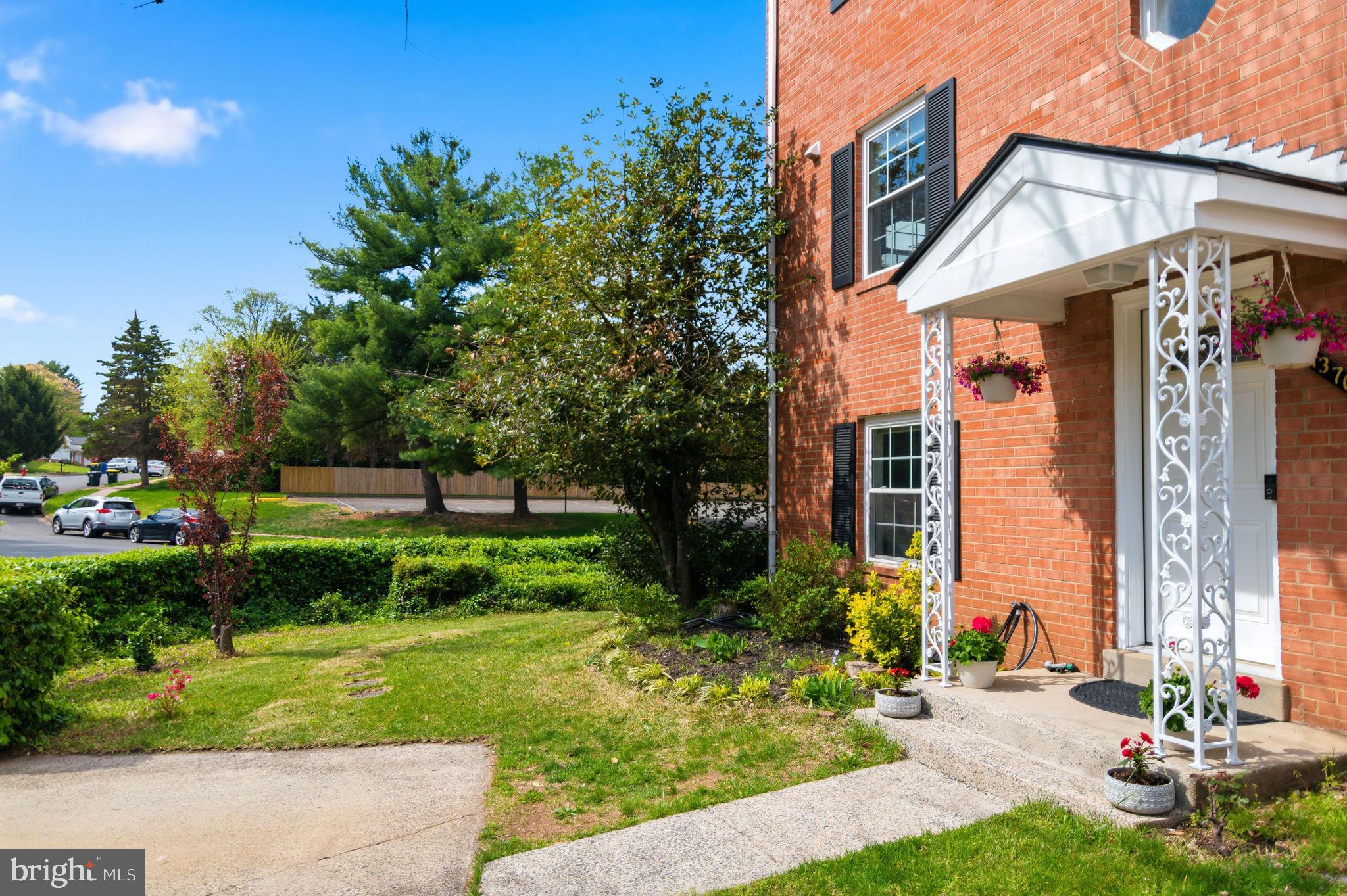 BROOKSIDE - Residential