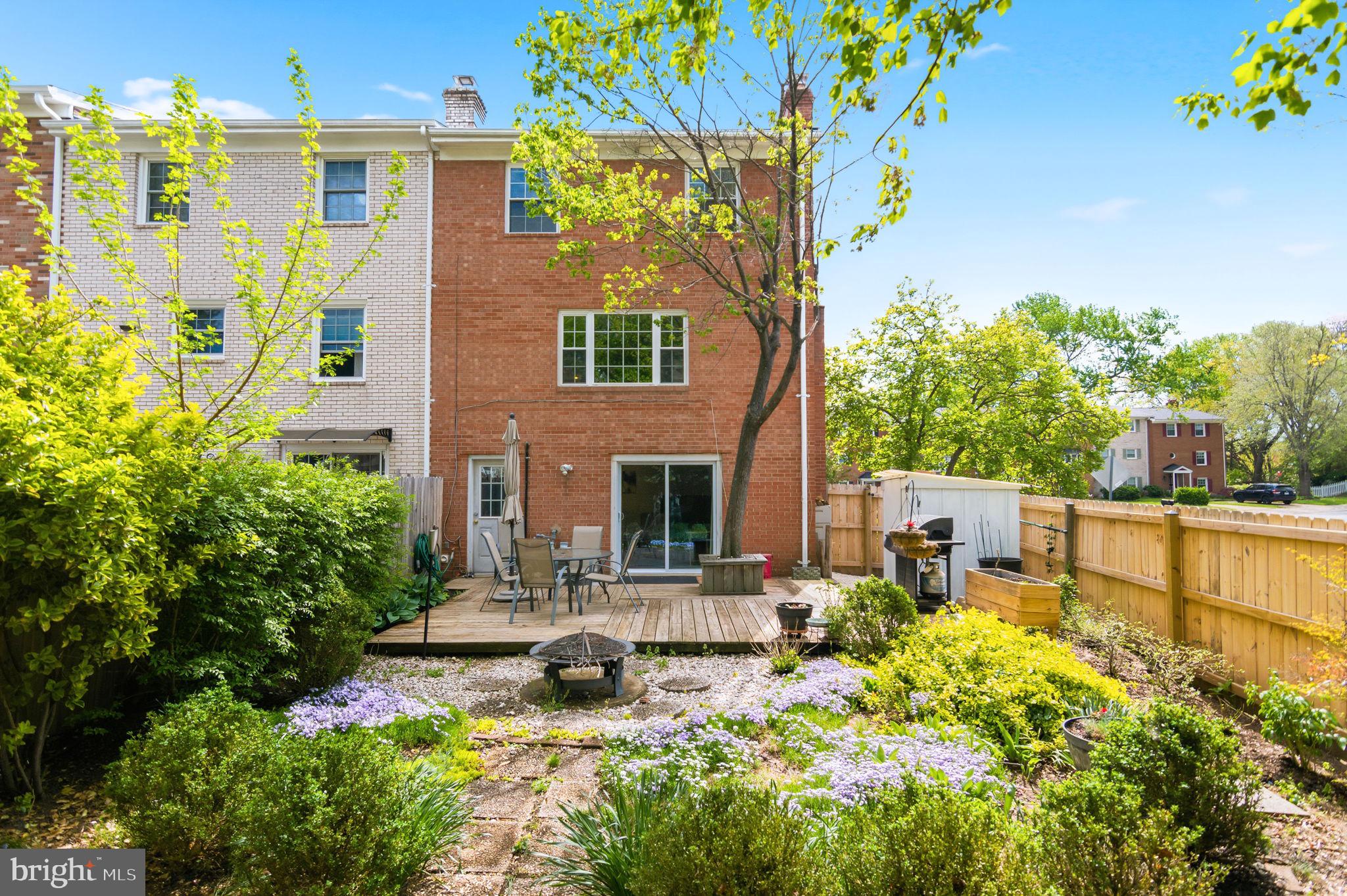 BROOKSIDE - Residential