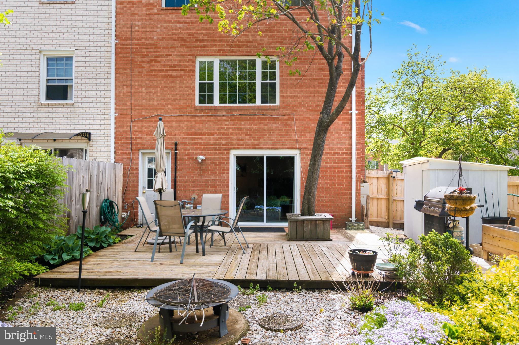 BROOKSIDE - Residential