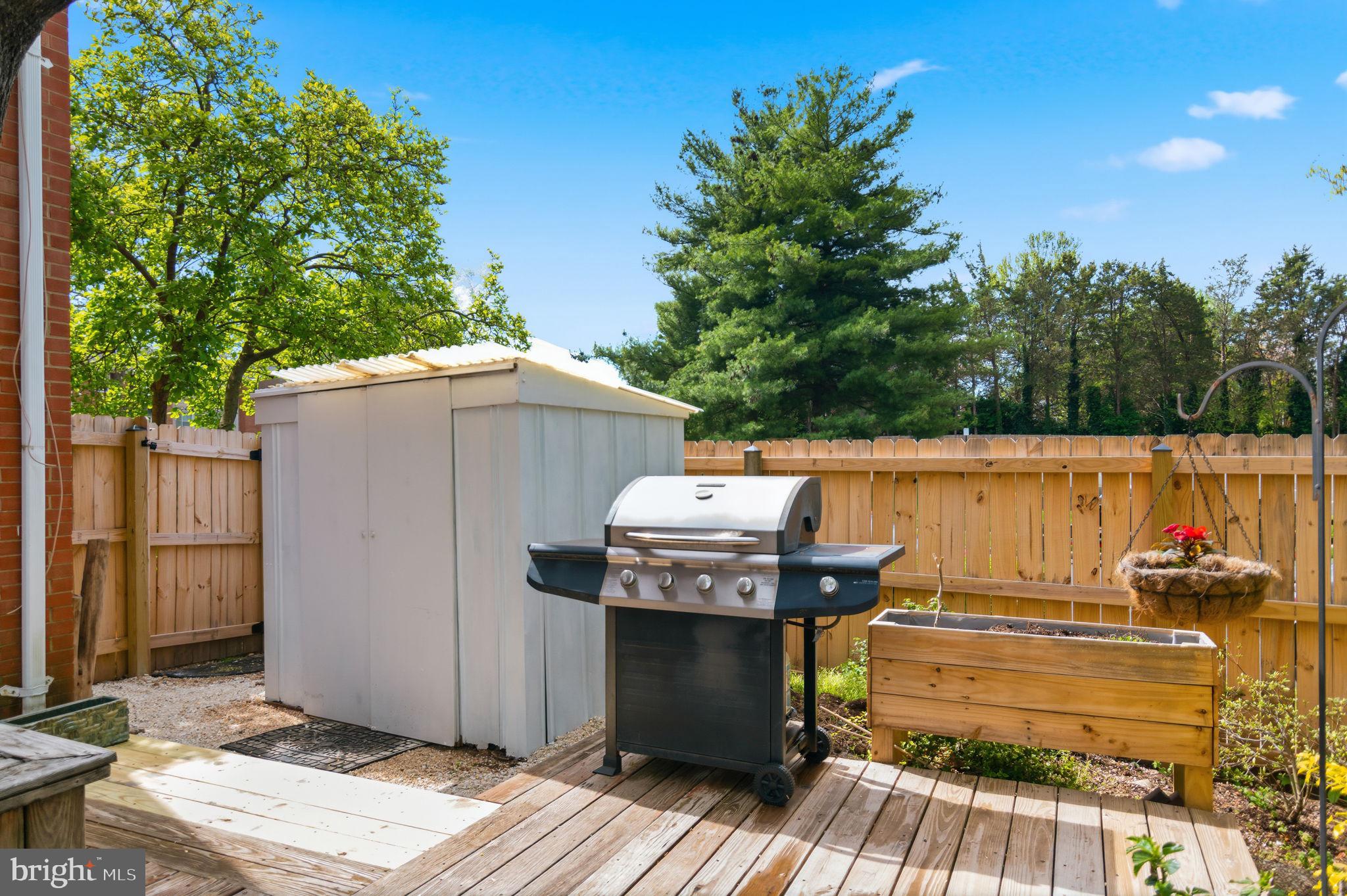 BROOKSIDE - Residential