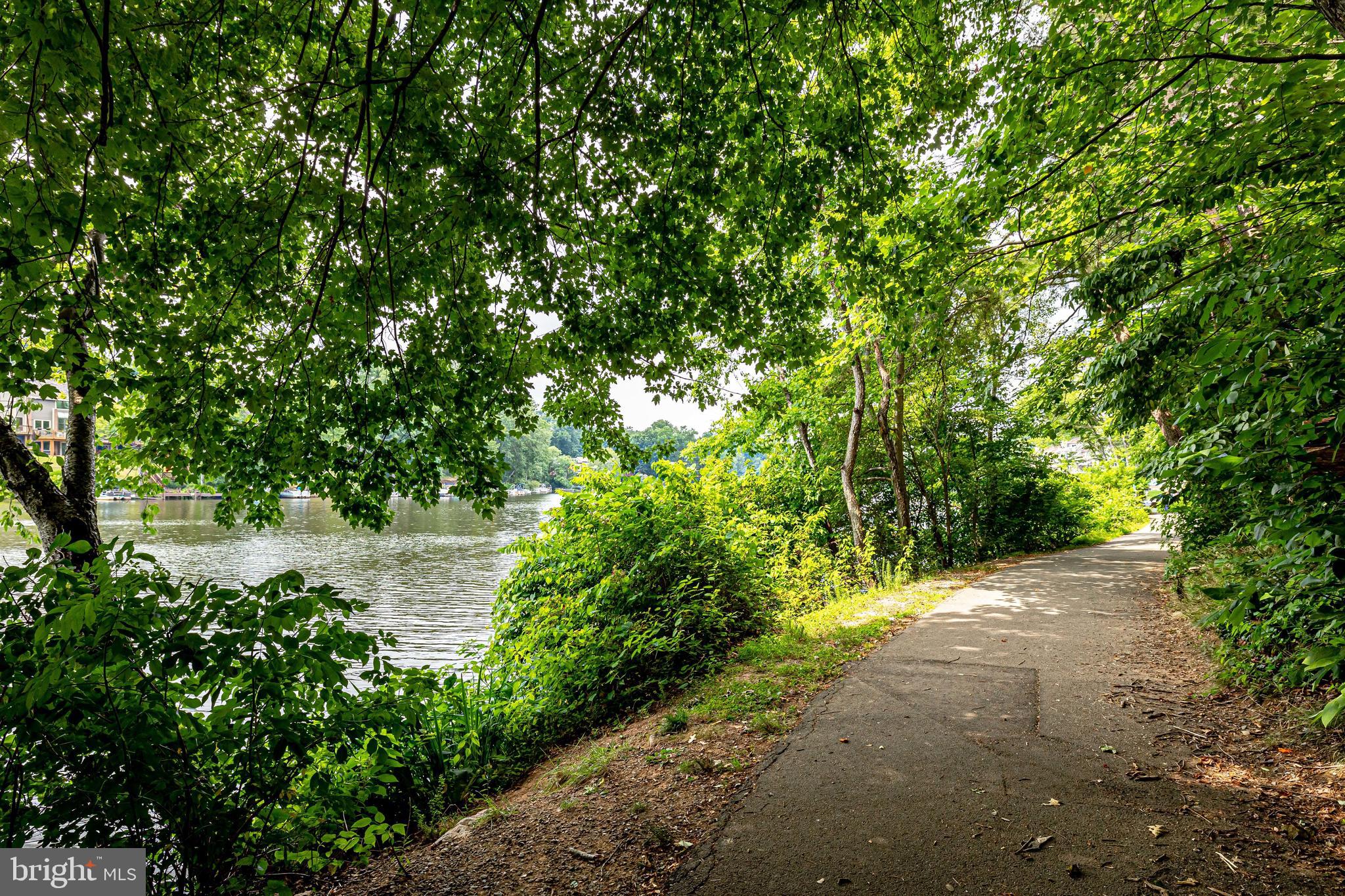 CARRIAGE GATE - Residential