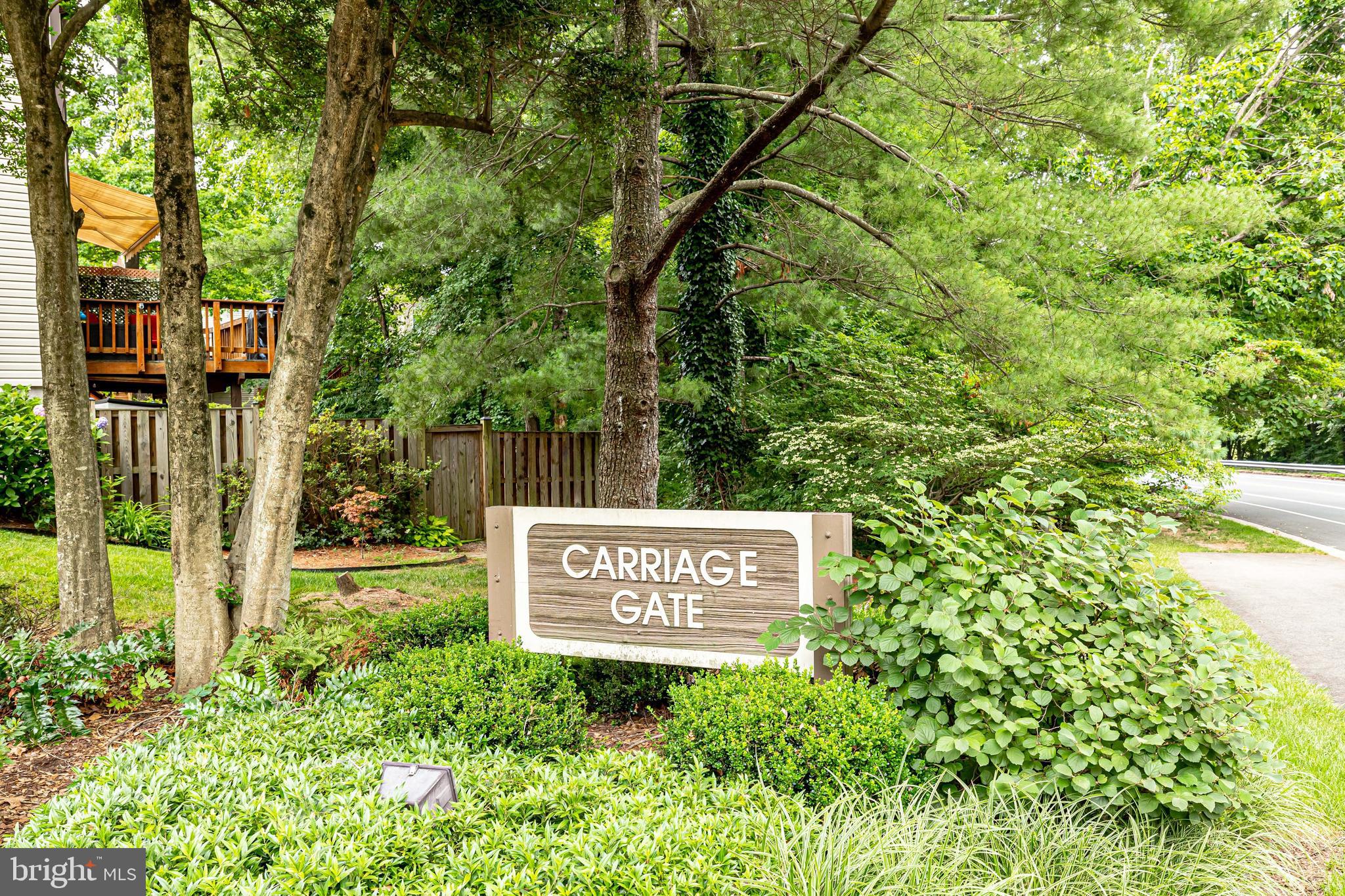 CARRIAGE GATE - Residential