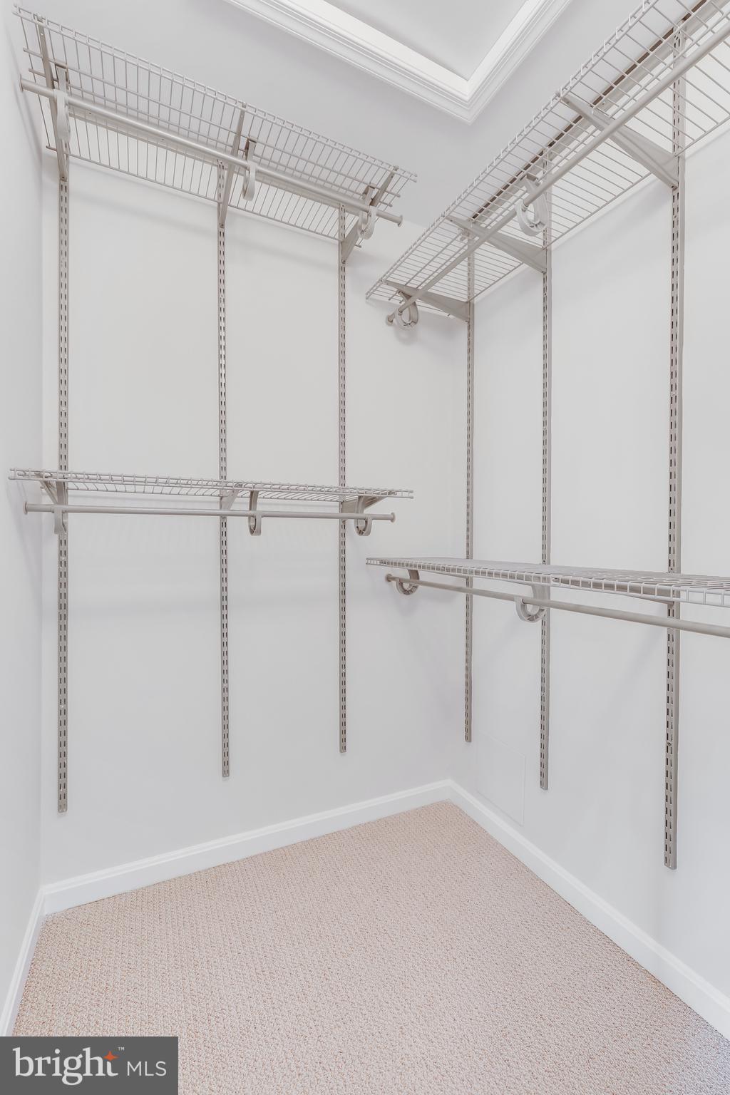 CARRIAGE GATE - Residential