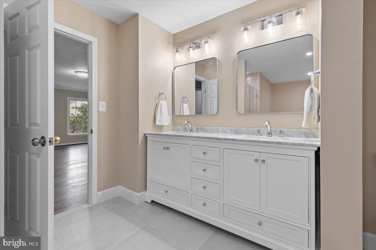 CROSSPOINTE - Residential