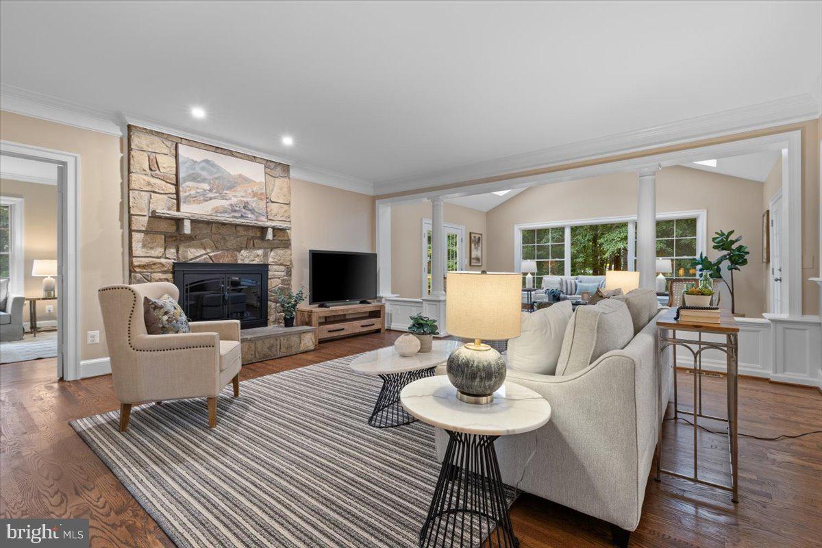 CROSSPOINTE - Residential