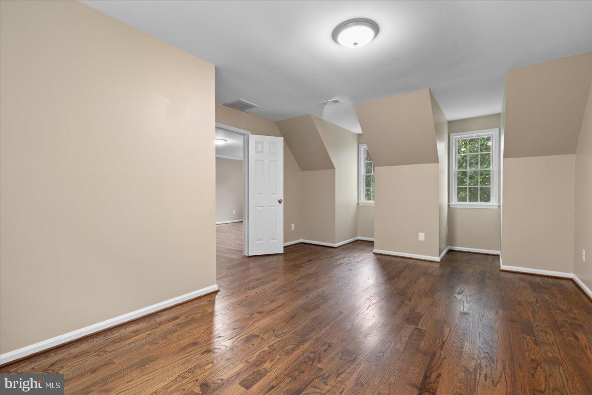 CROSSPOINTE - Residential