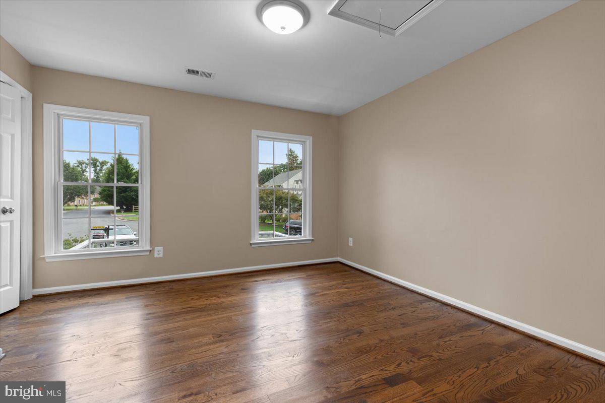 CROSSPOINTE - Residential