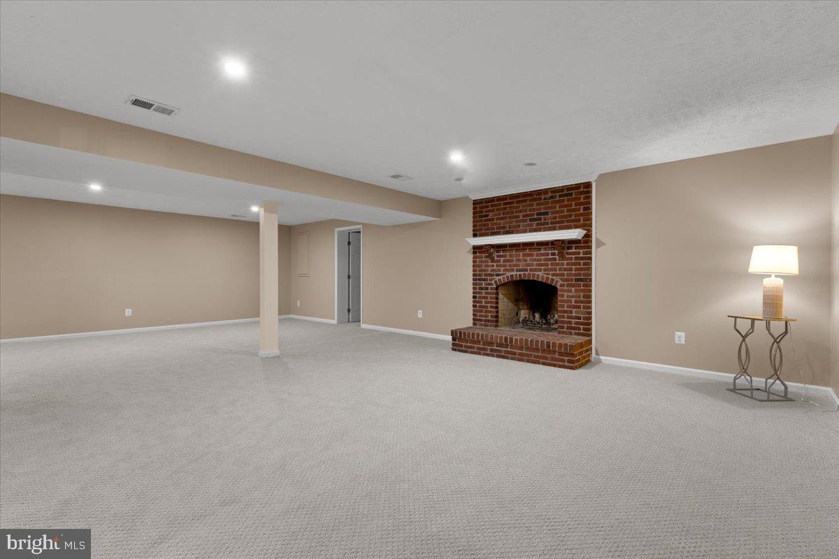 CROSSPOINTE - Residential