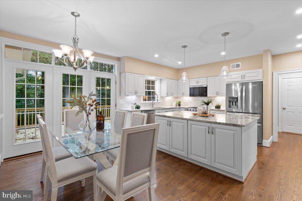 CROSSPOINTE - Residential