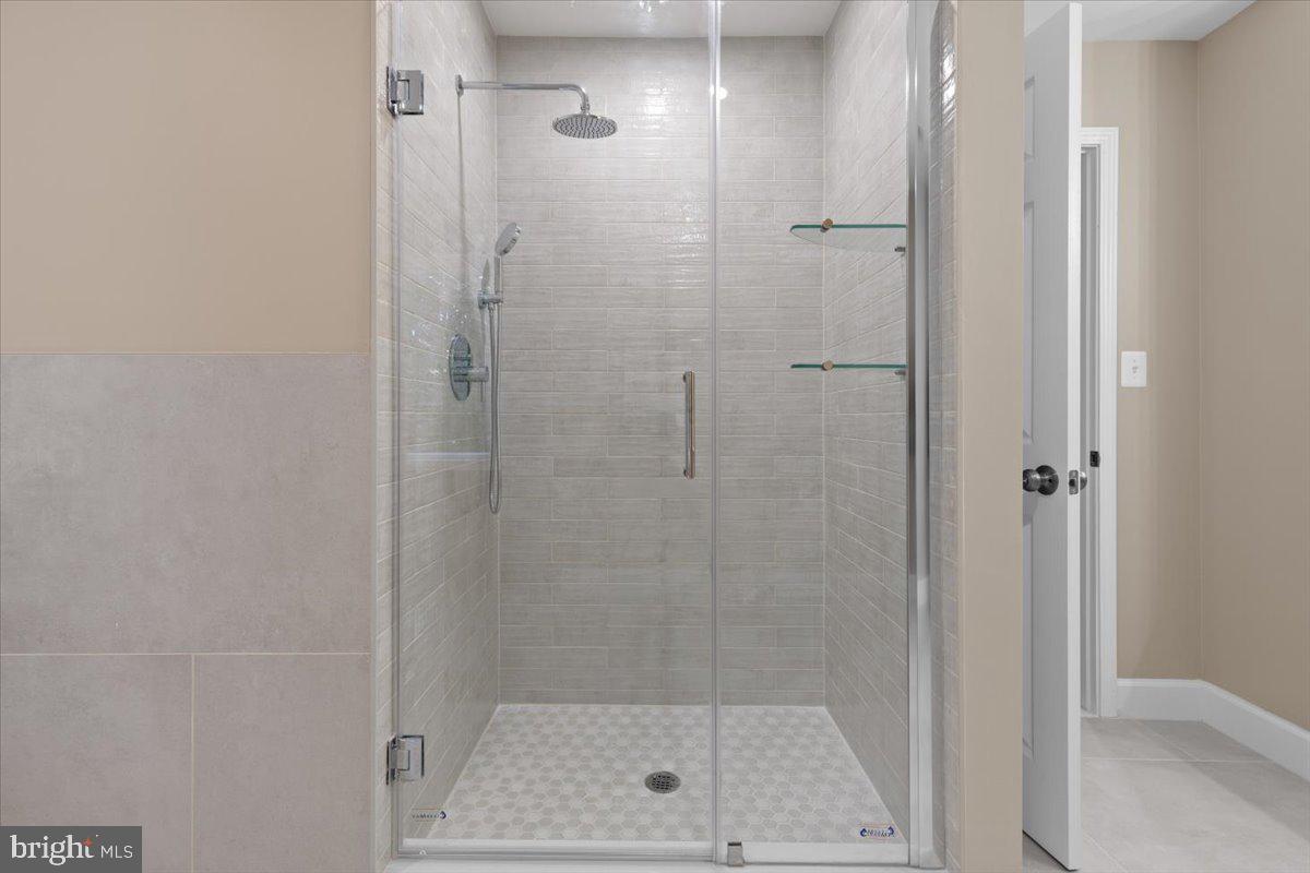 CROSSPOINTE - Residential