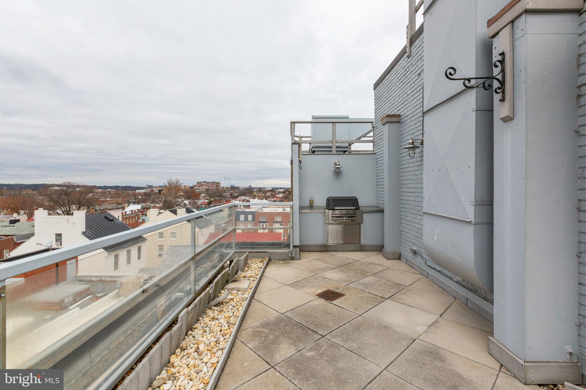OLD TOWN ALEXANDRIA - Residential Lease