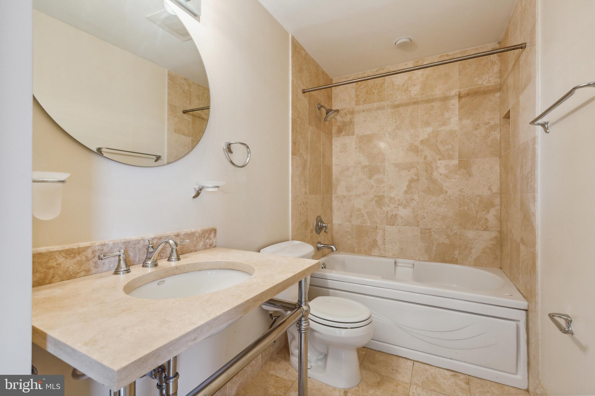 OLD TOWN ALEXANDRIA - Residential Lease
