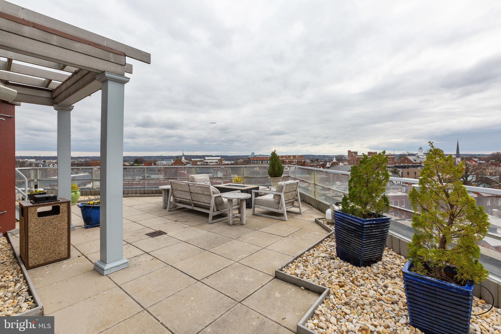 OLD TOWN ALEXANDRIA - Residential Lease