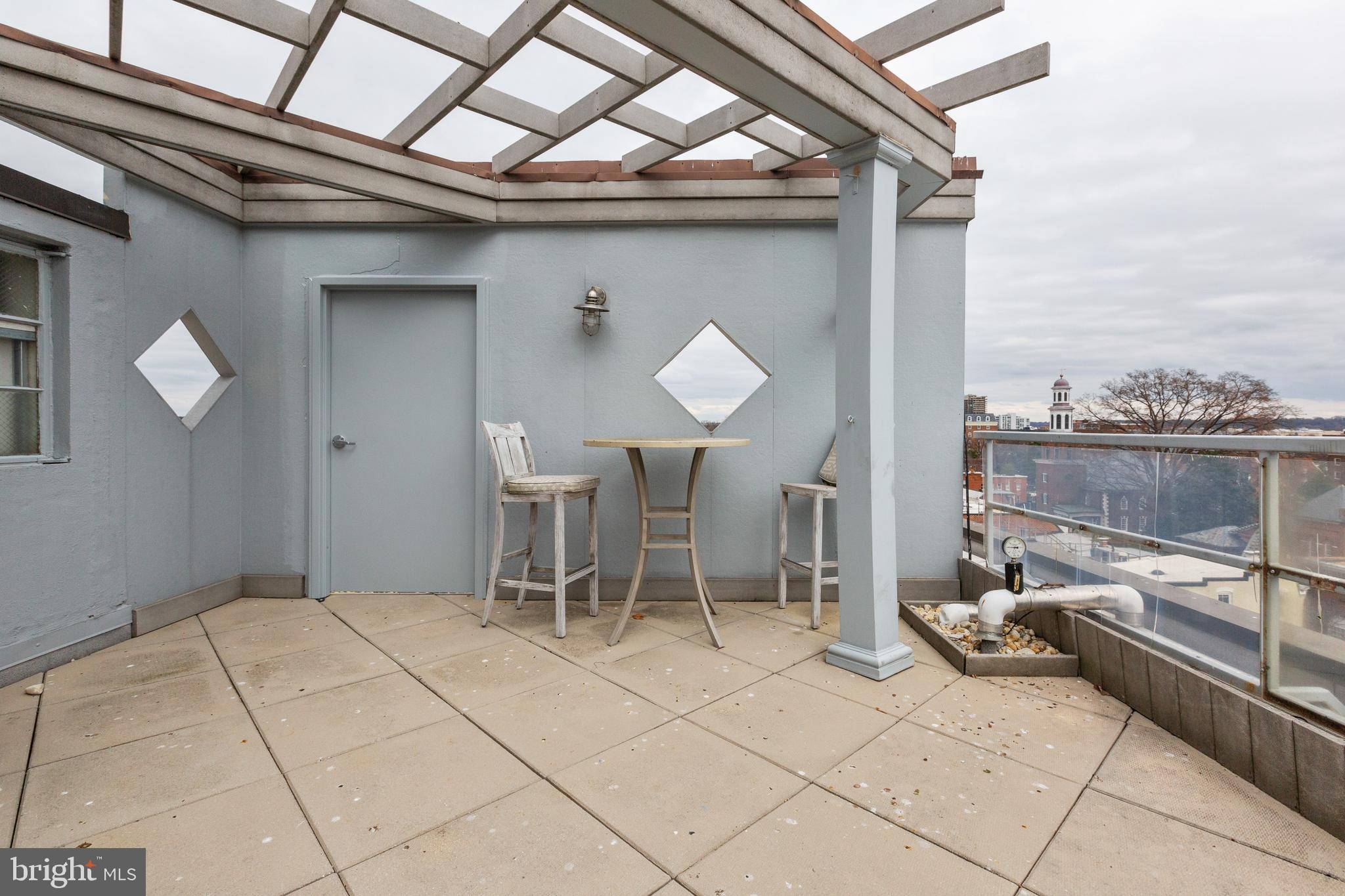 OLD TOWN ALEXANDRIA - Residential Lease