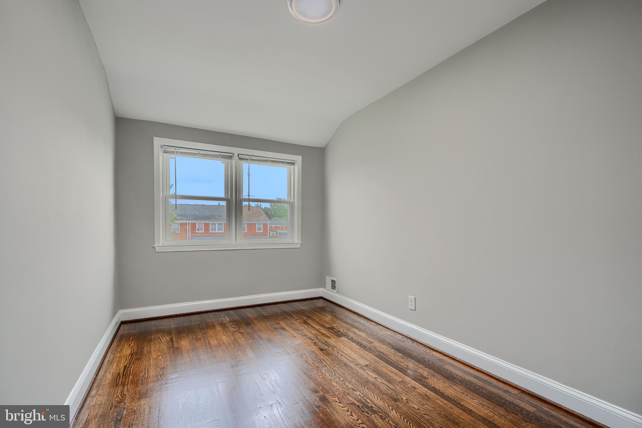 MIDDLESEX - Residential