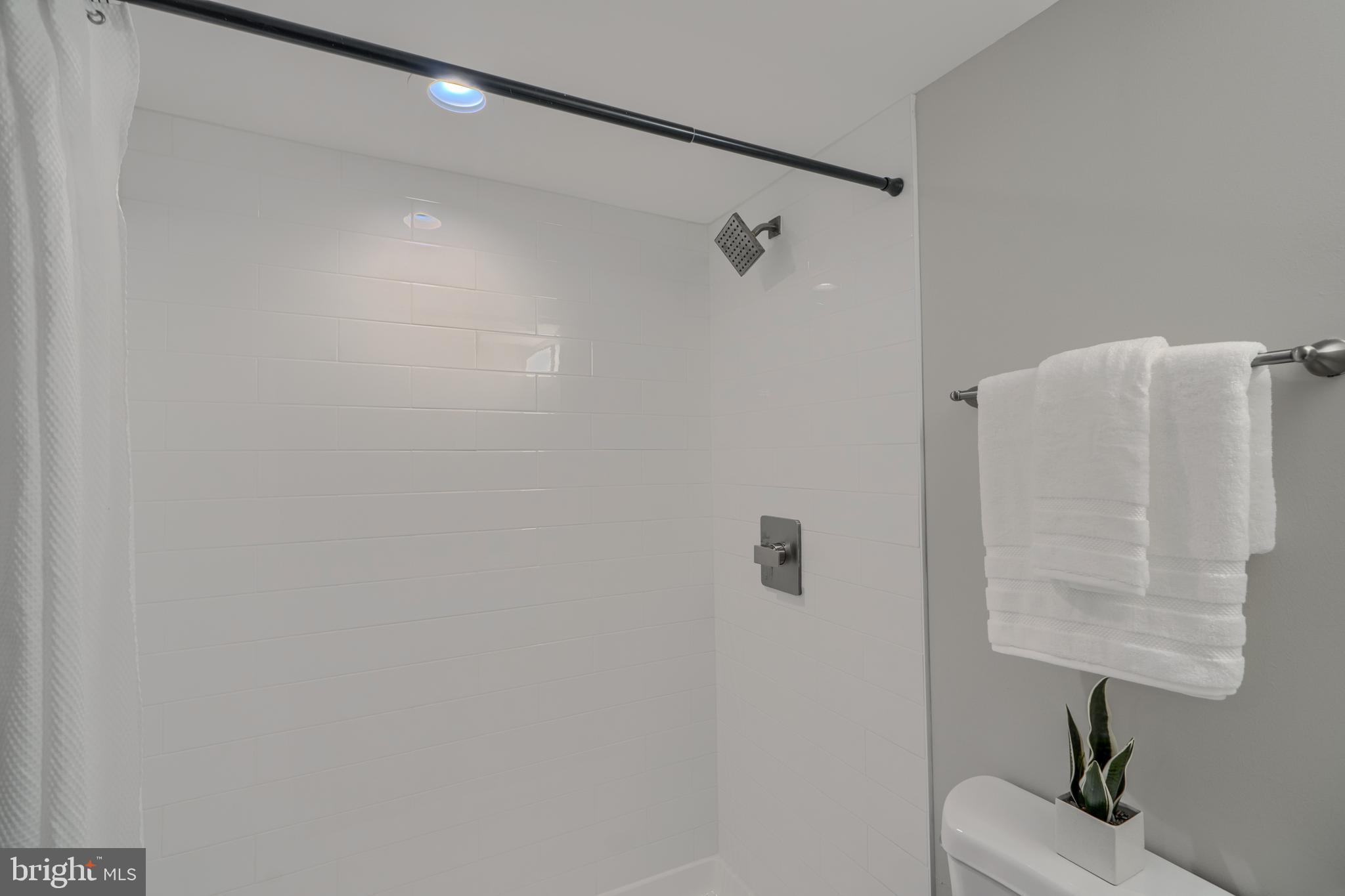 MIDDLESEX - Residential