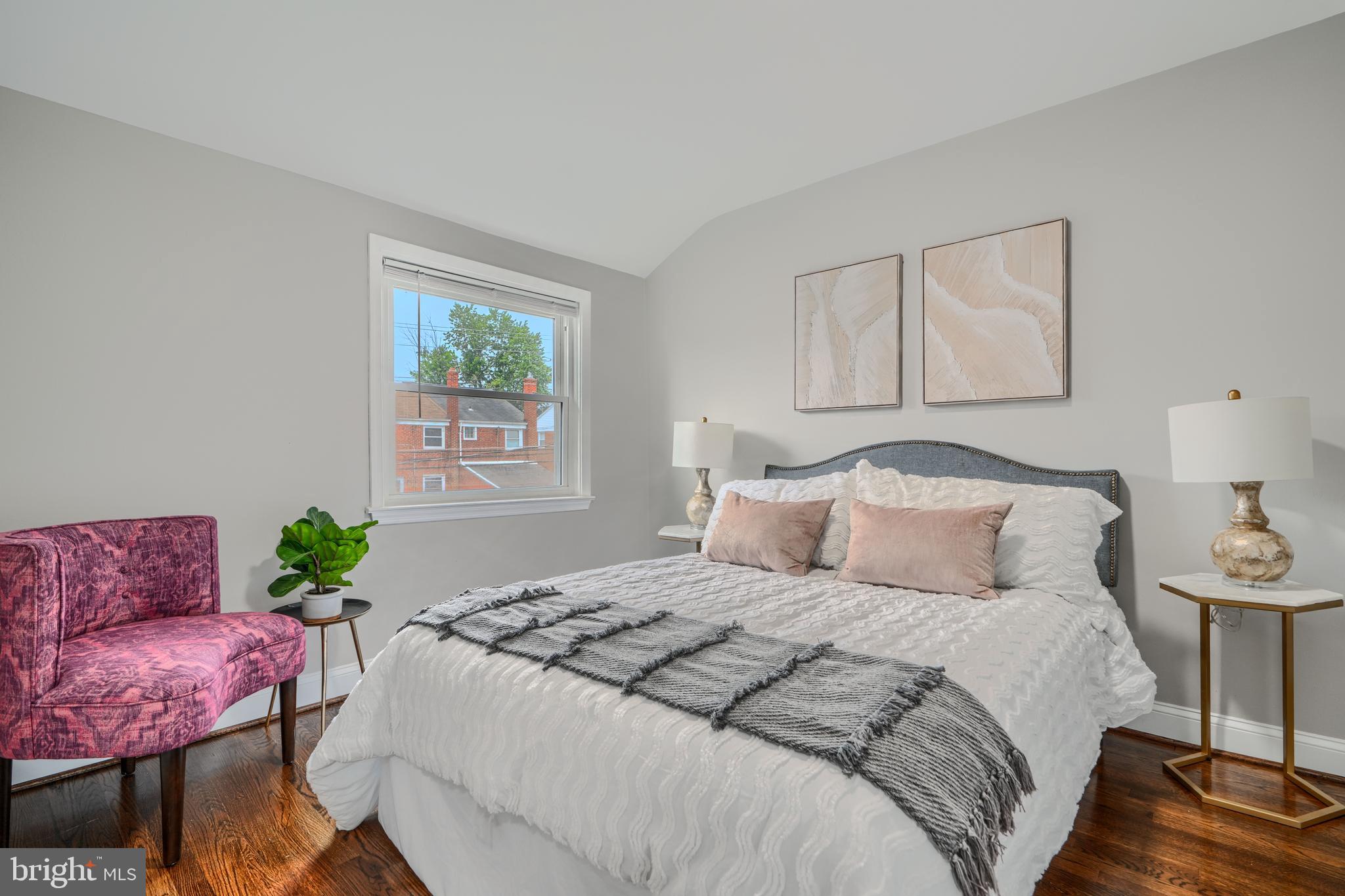 MIDDLESEX - Residential