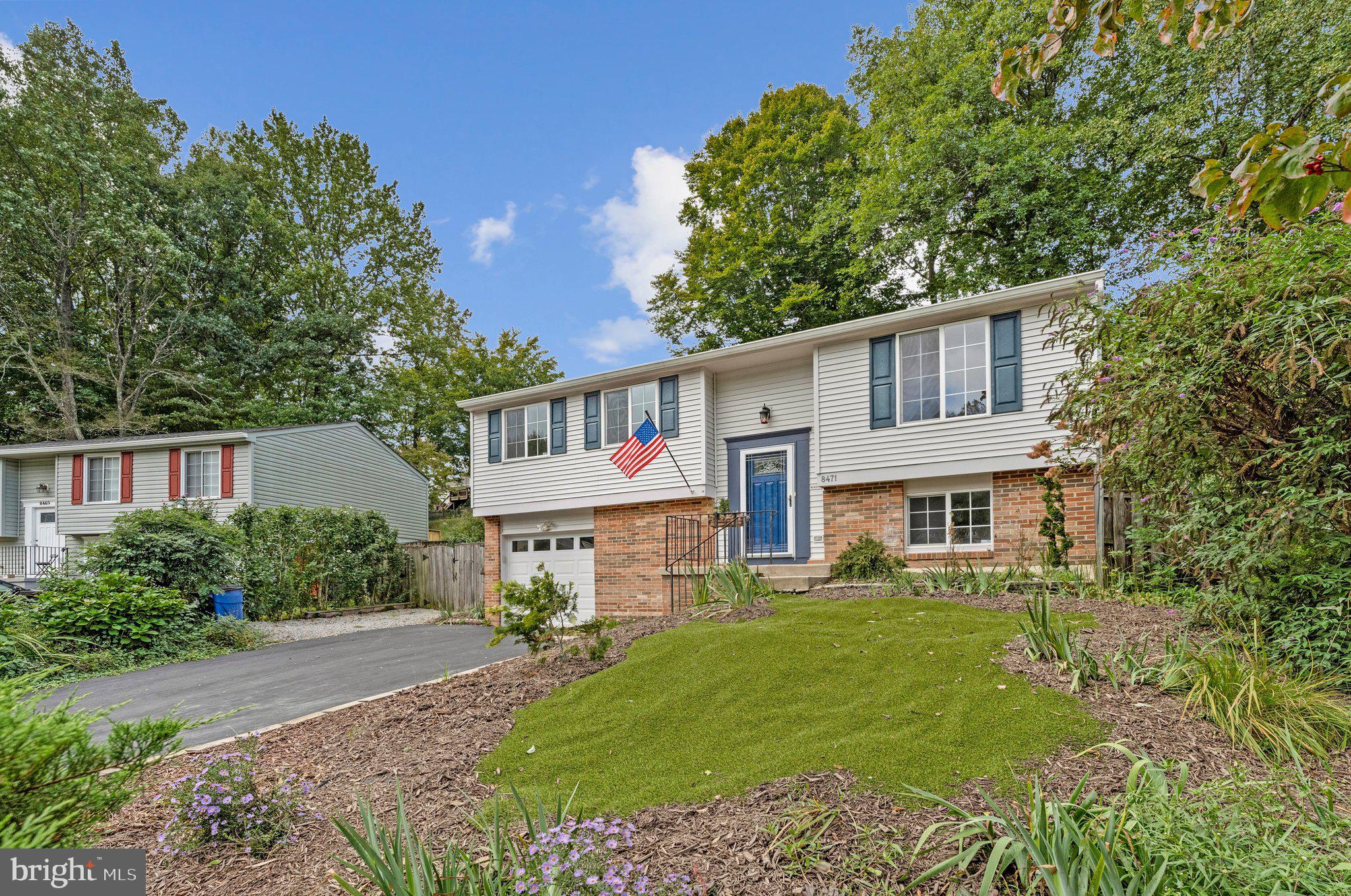 8471 GREAT LAKE LANE