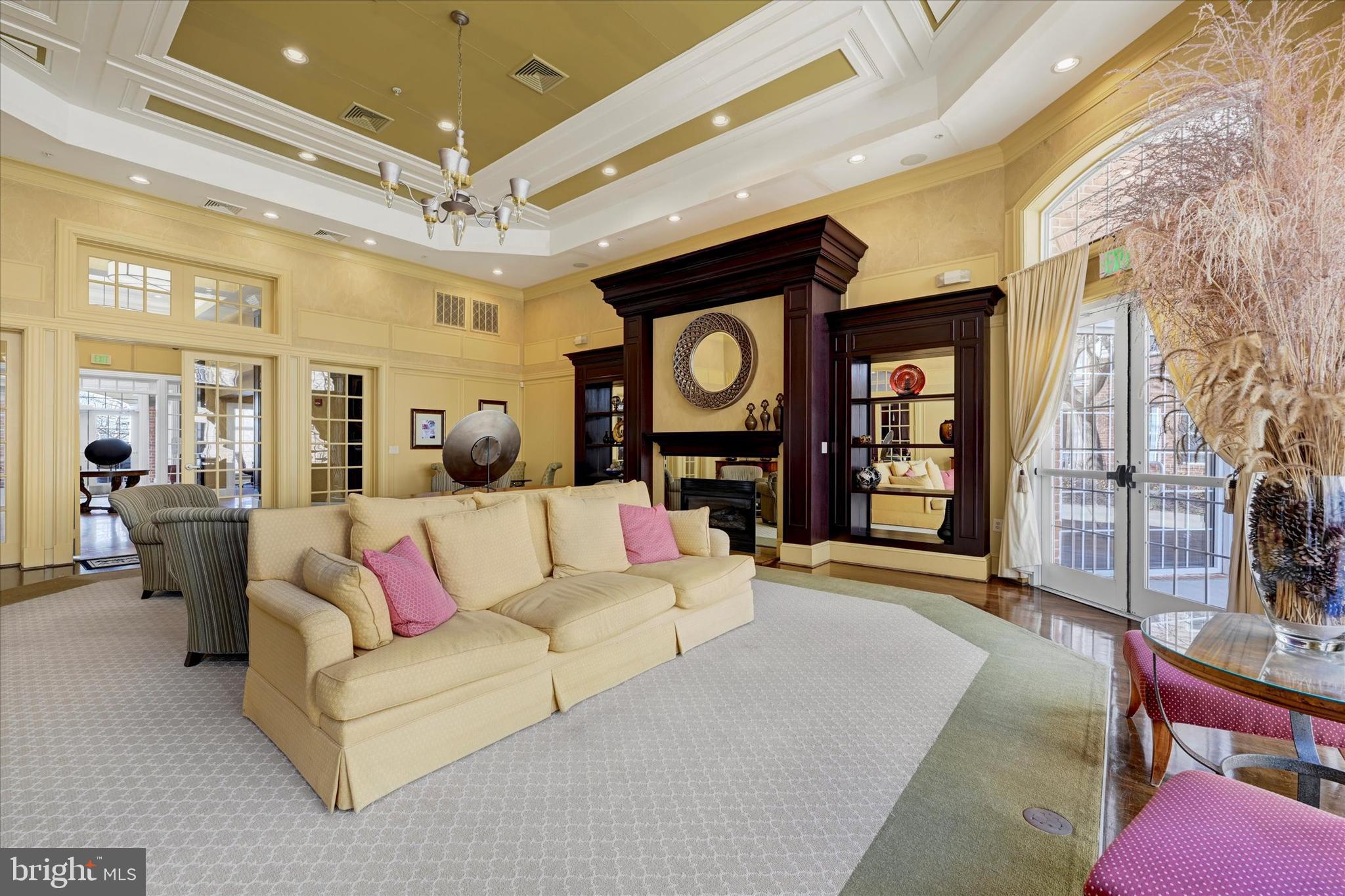 HIGH VIEW - Residential