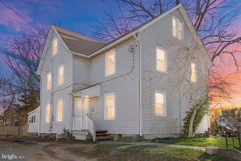 132 W CLINTON STREET CLAYTON NJ 08312