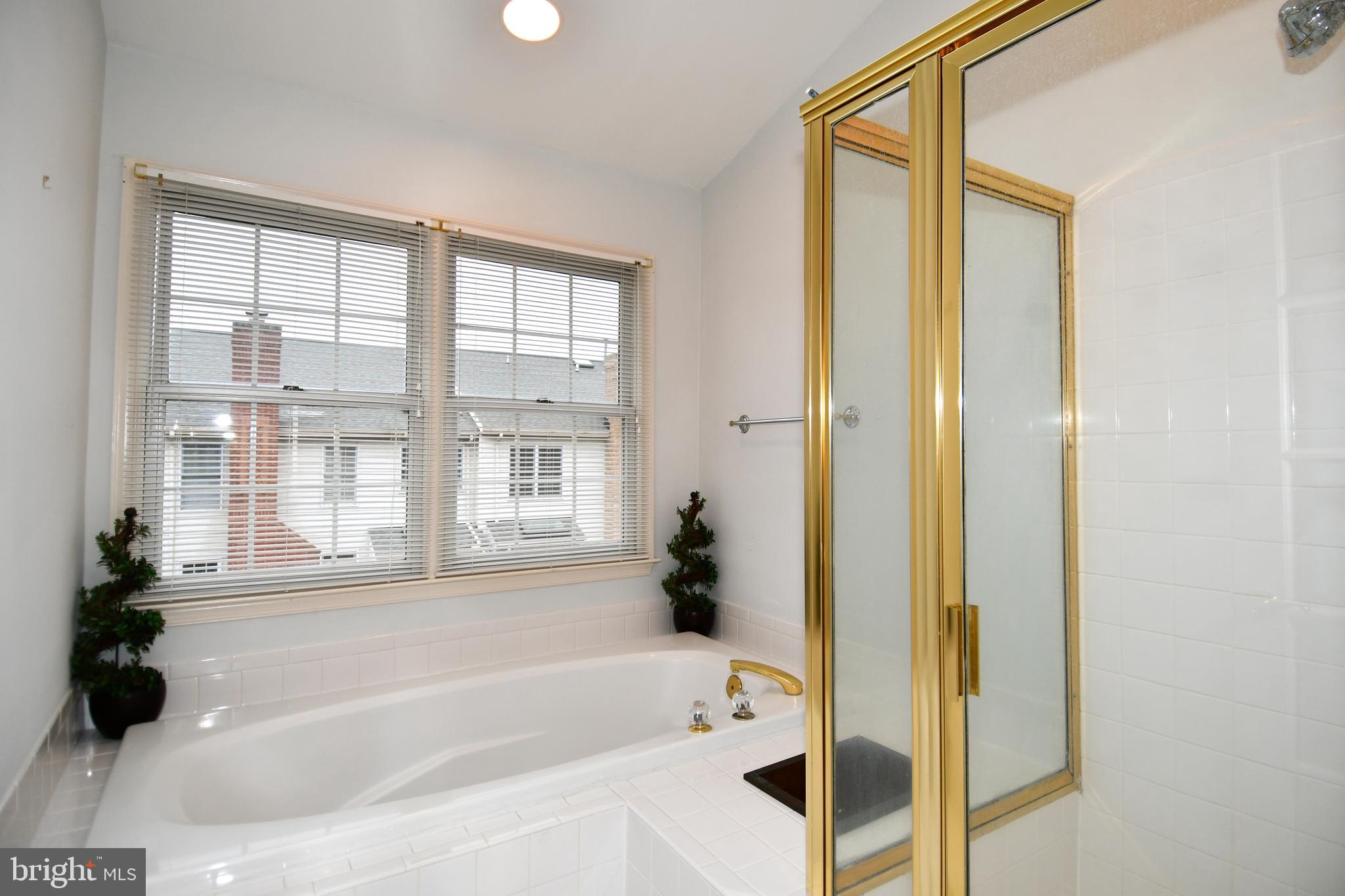 ROSE HILL FALLS - Residential