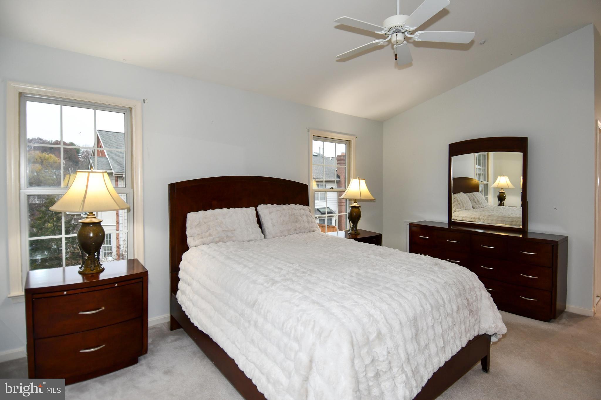 ROSE HILL FALLS - Residential