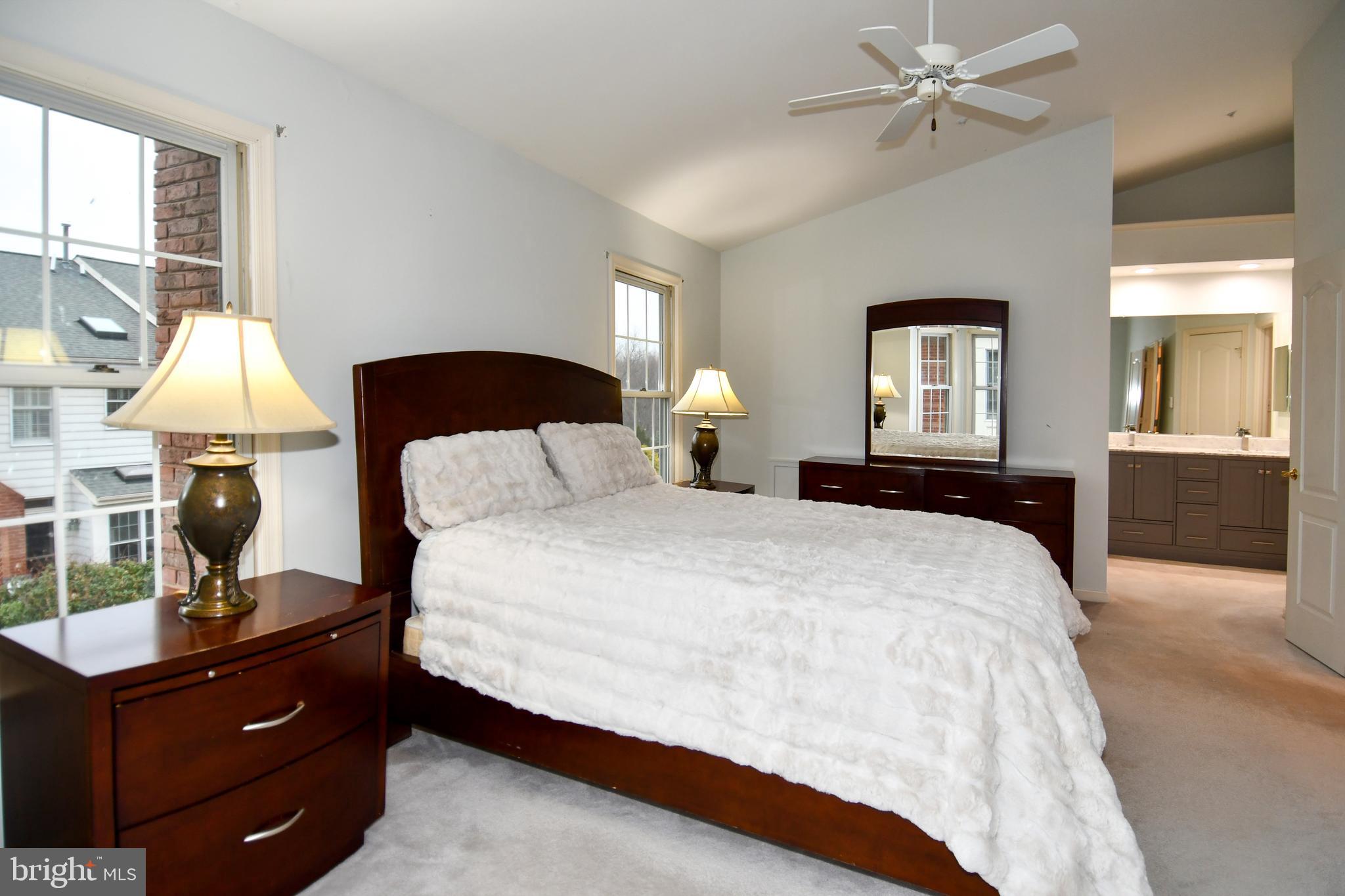 ROSE HILL FALLS - Residential