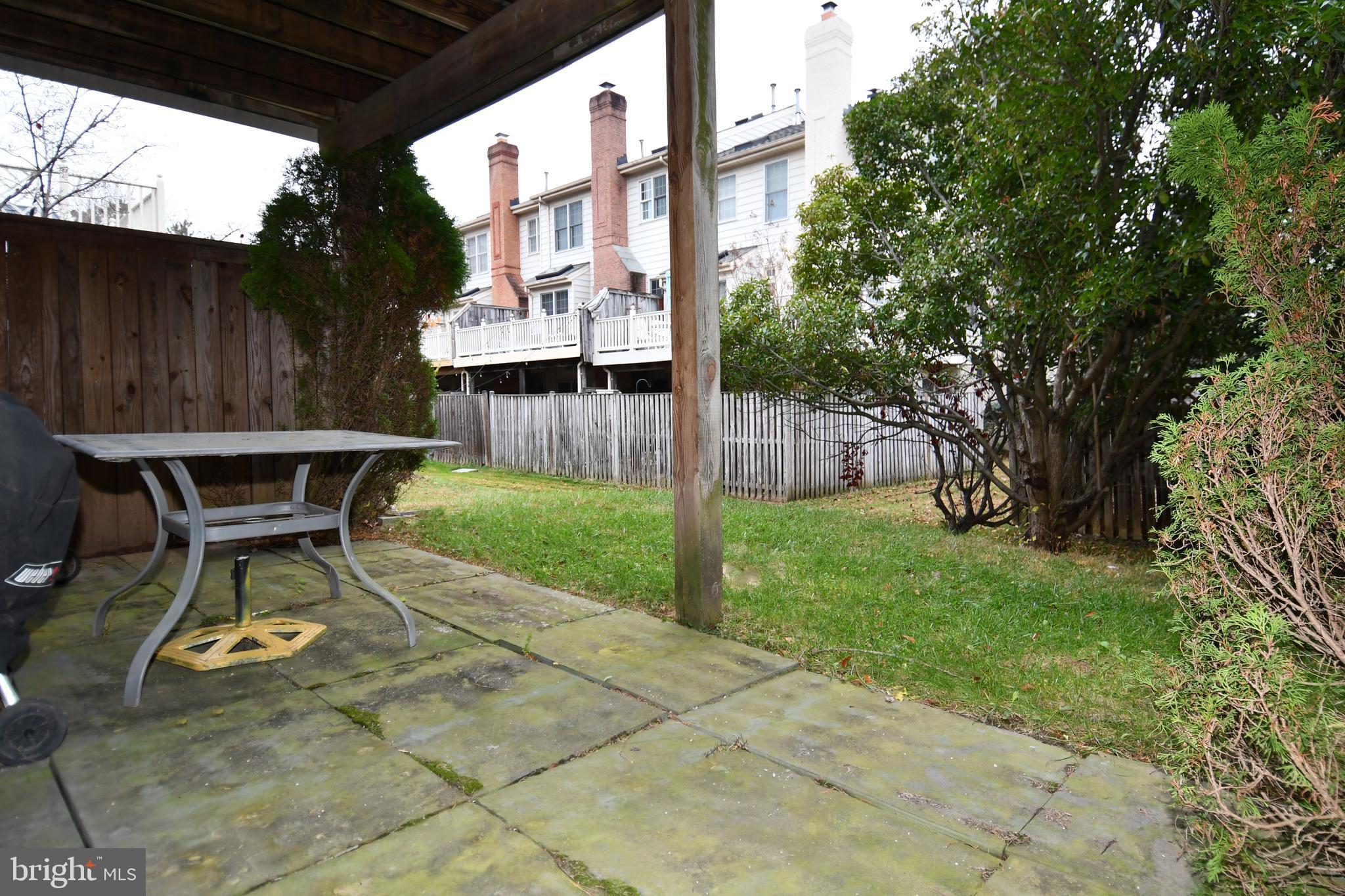 ROSE HILL FALLS - Residential